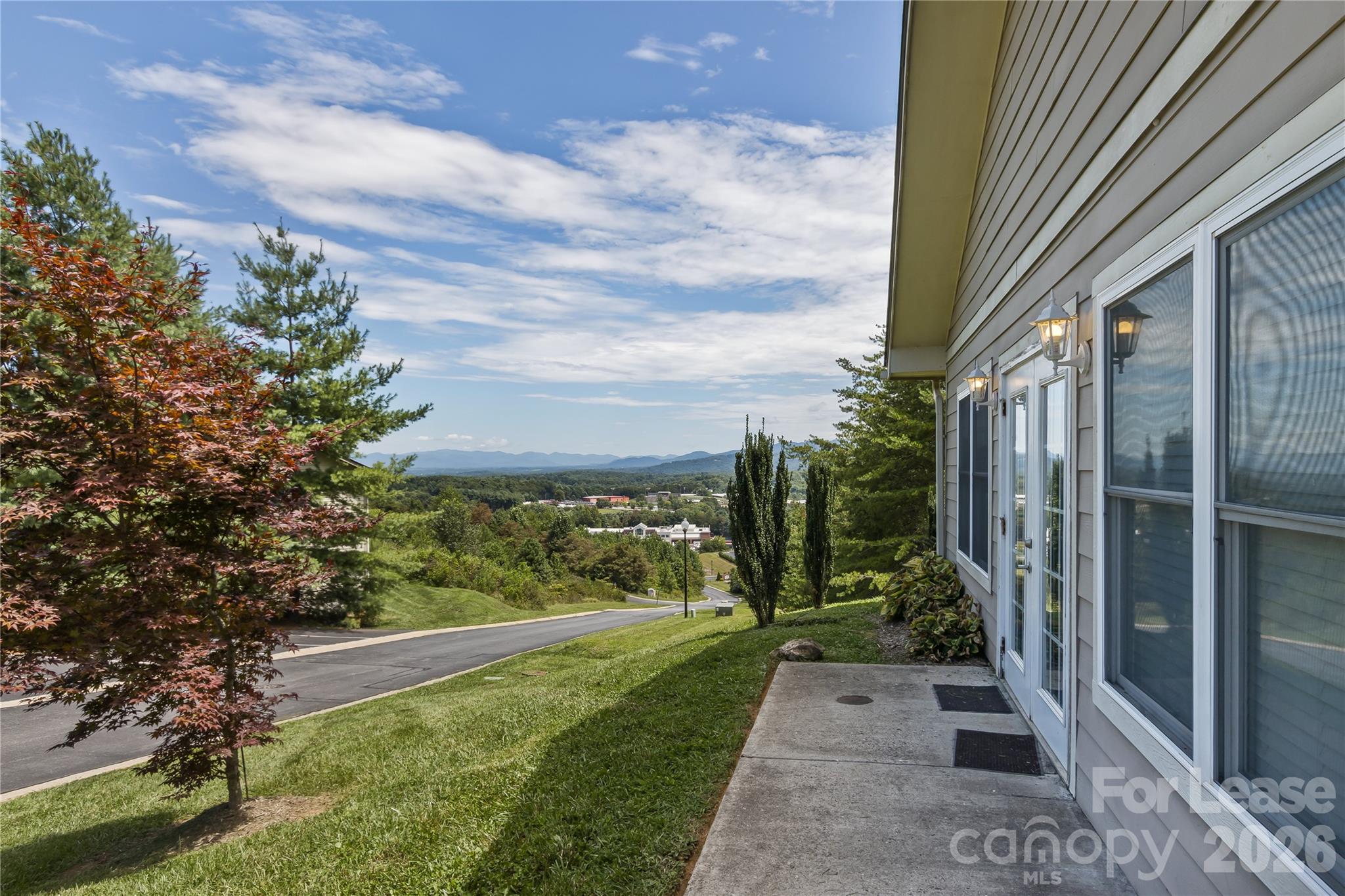 73 Rotunda Circle Property Photo 22