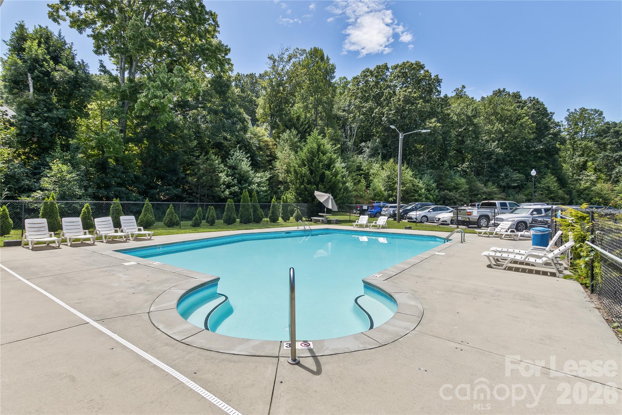 73 Rotunda Circle Property Photo 23