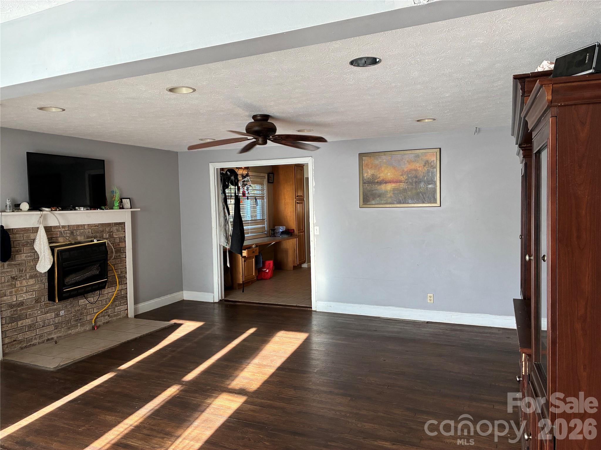 203 Regan Street Property Photo 5