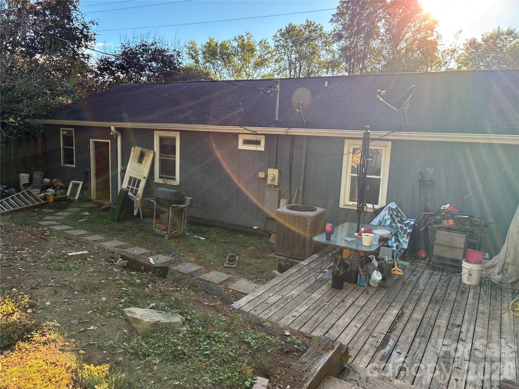 203 Regan Street Property Photo 20