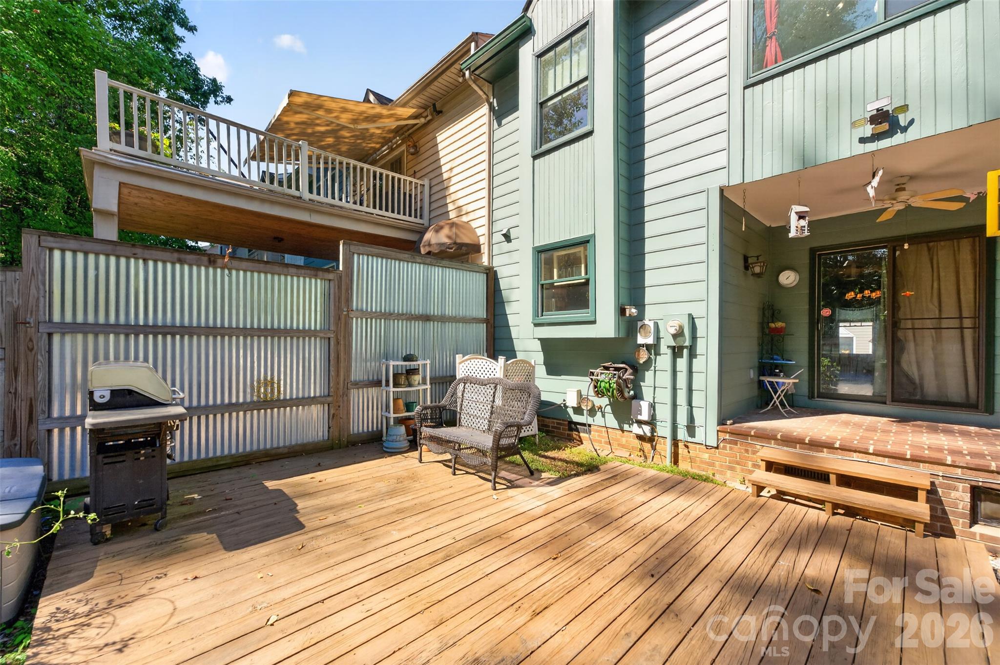 623 College Avenue Property Photo 6