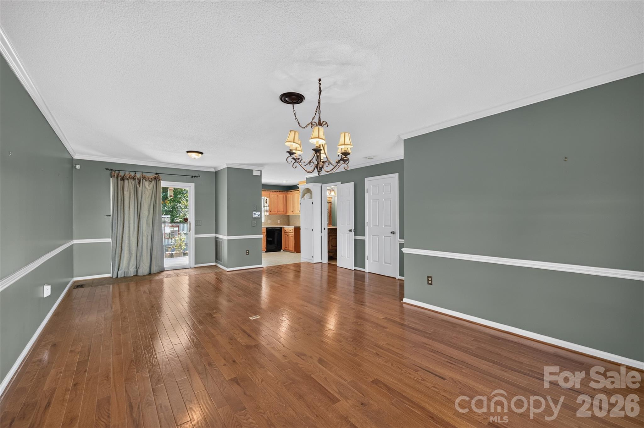 623 College Avenue Property Photo 16