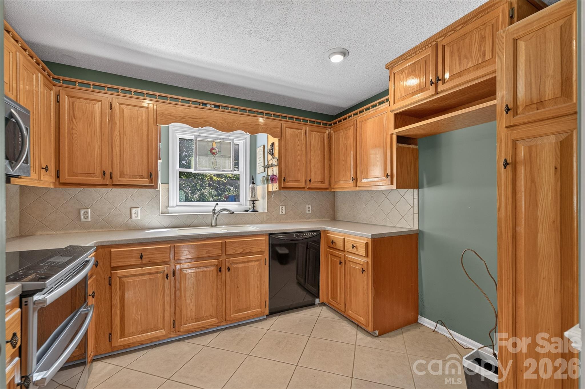 623 College Avenue Property Photo 20