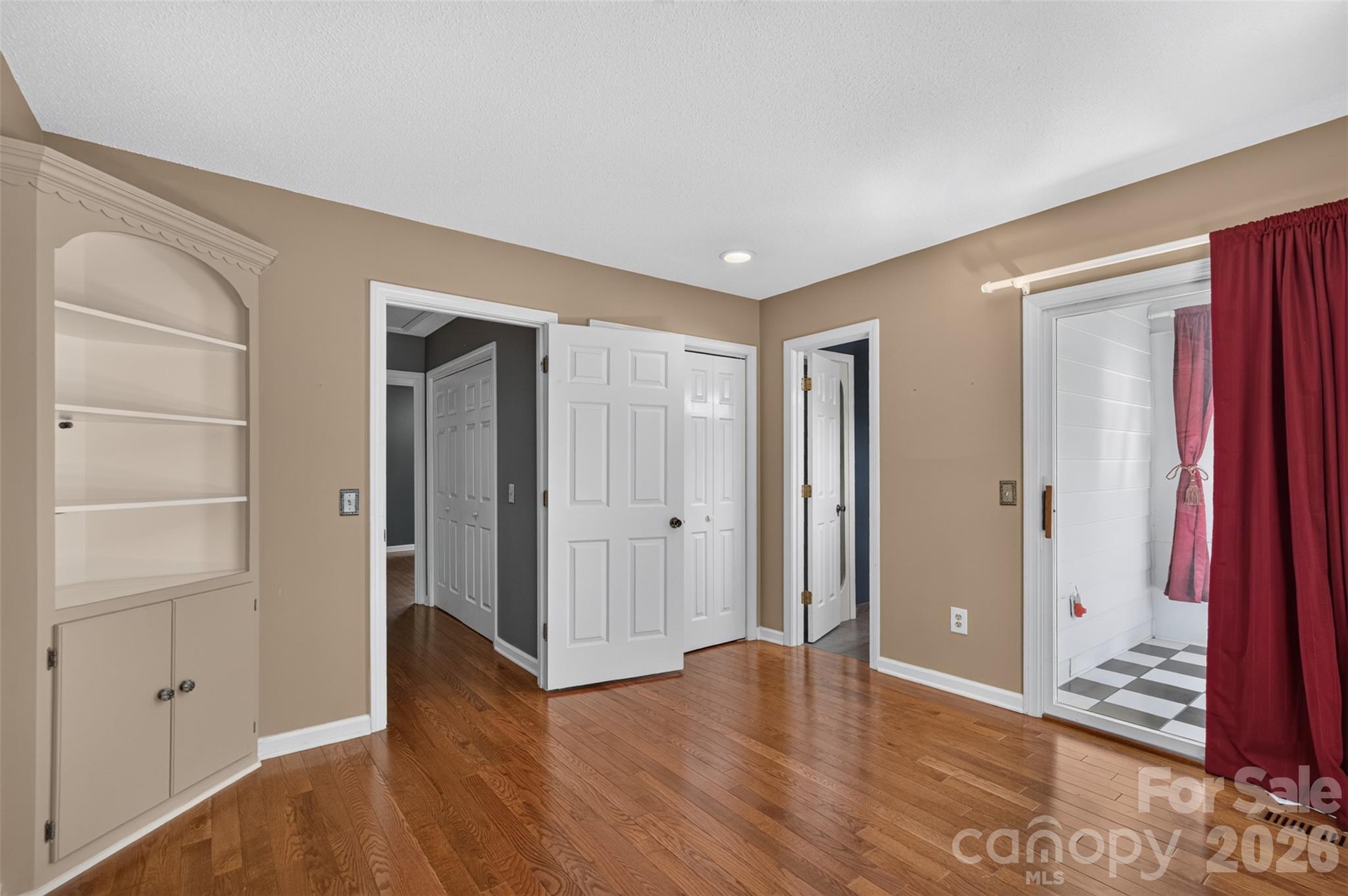 623 College Avenue Property Photo 28