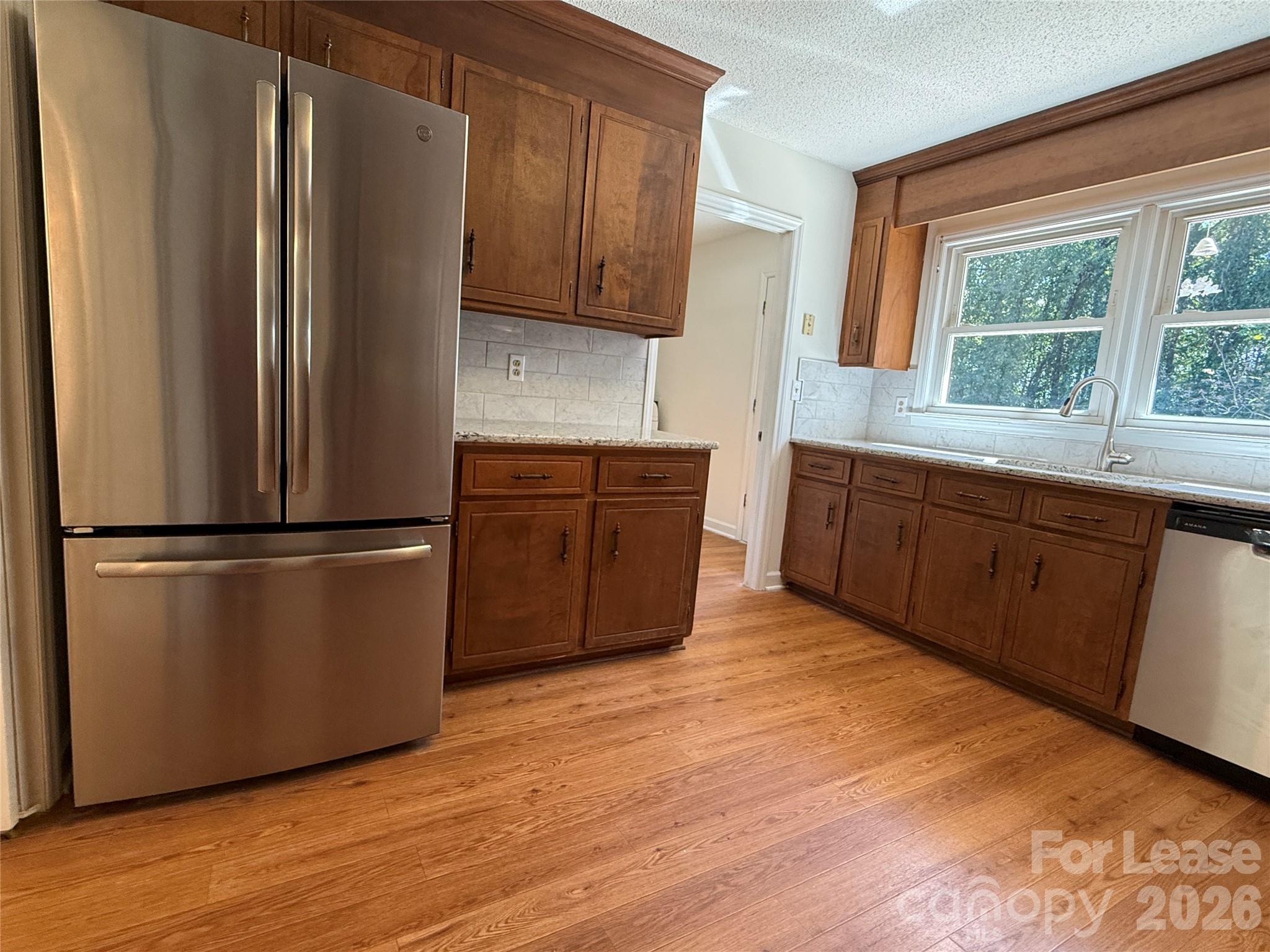 8806 Crestwood Drive Property Photo 16