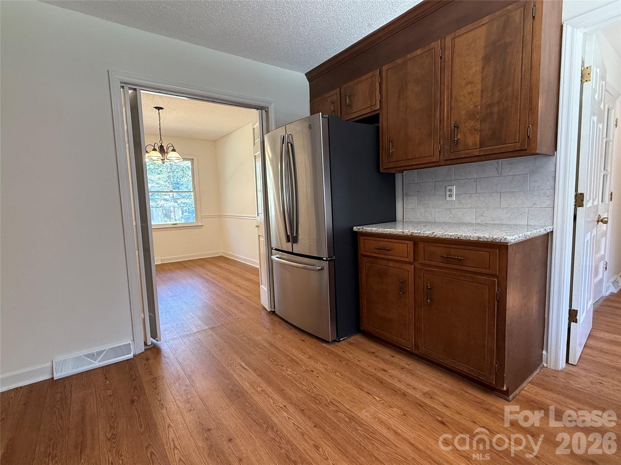 8806 Crestwood Drive Property Photo 19