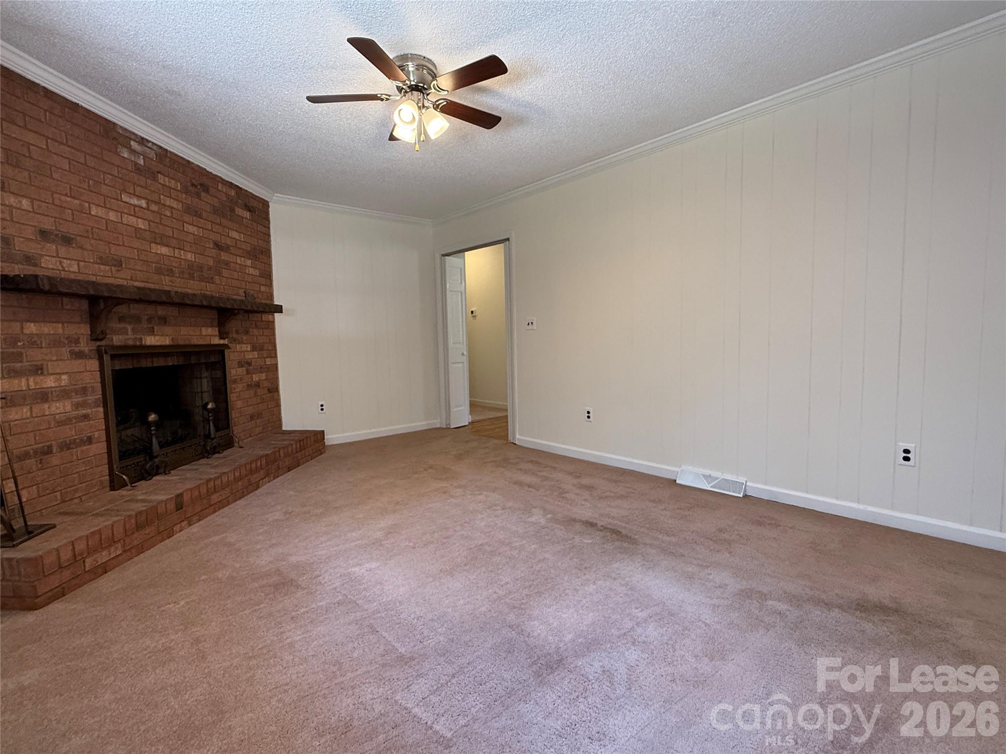 8806 Crestwood Drive Property Photo 23