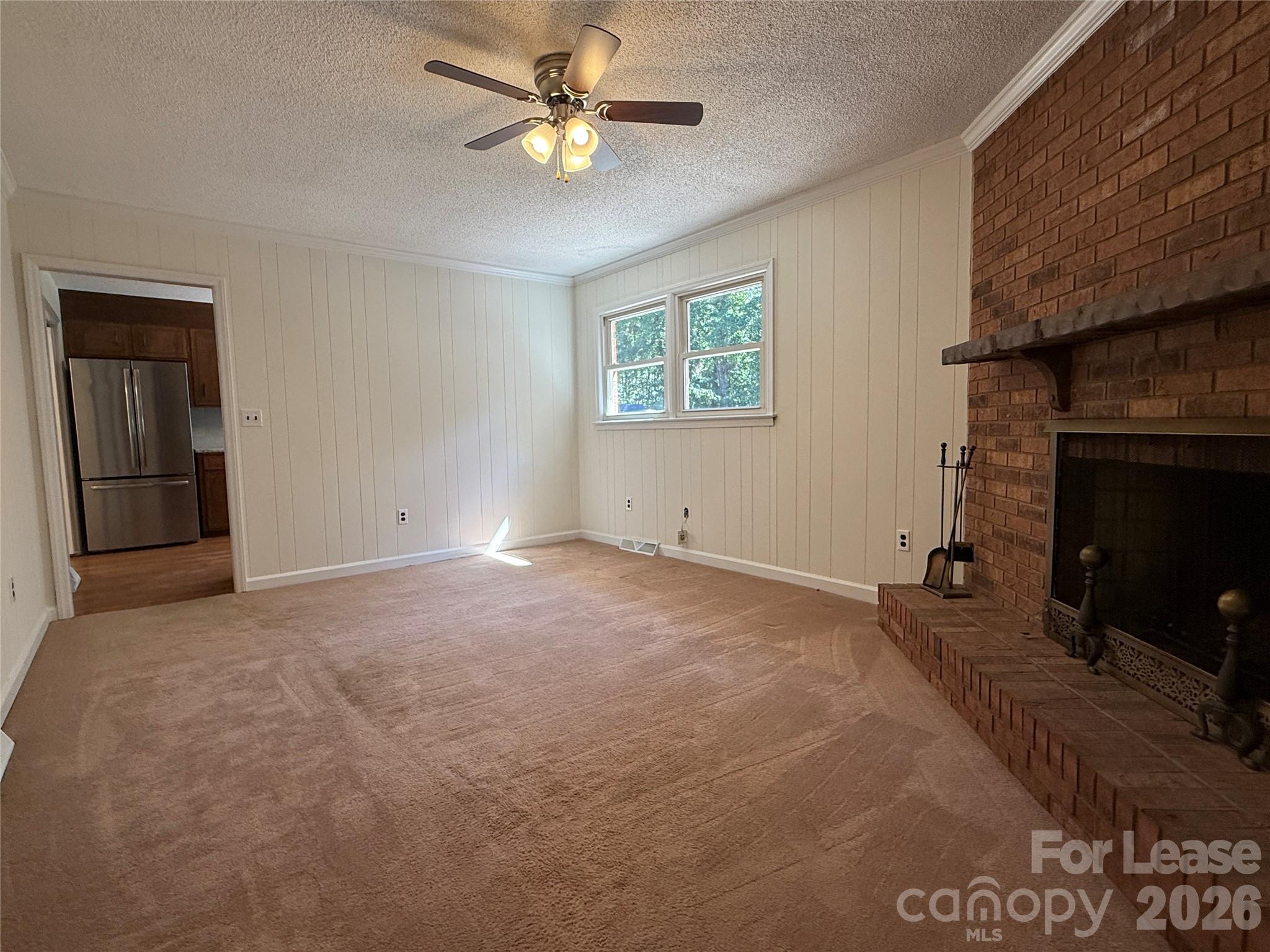 8806 Crestwood Drive Property Photo 24