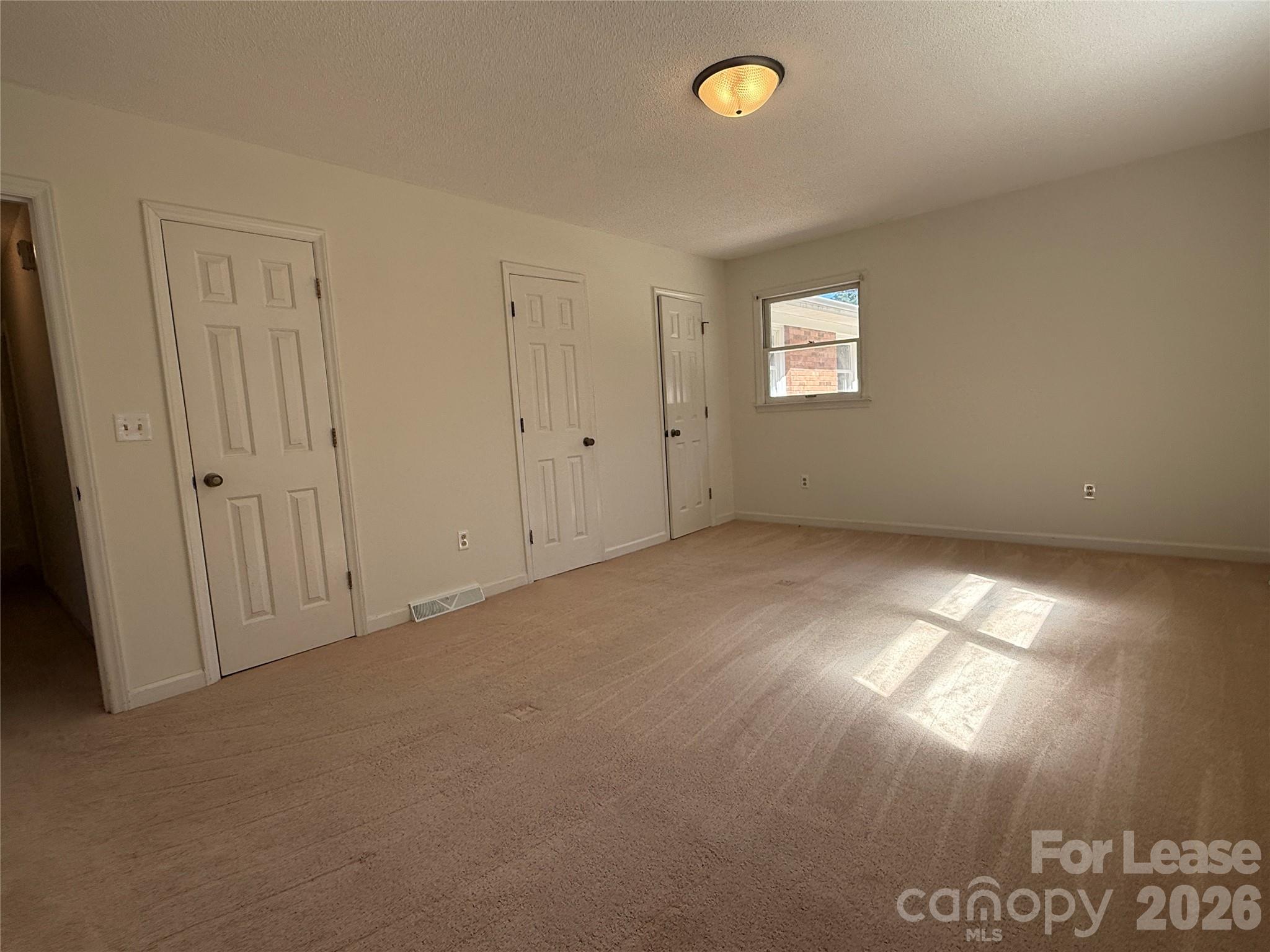 8806 Crestwood Drive Property Photo 37