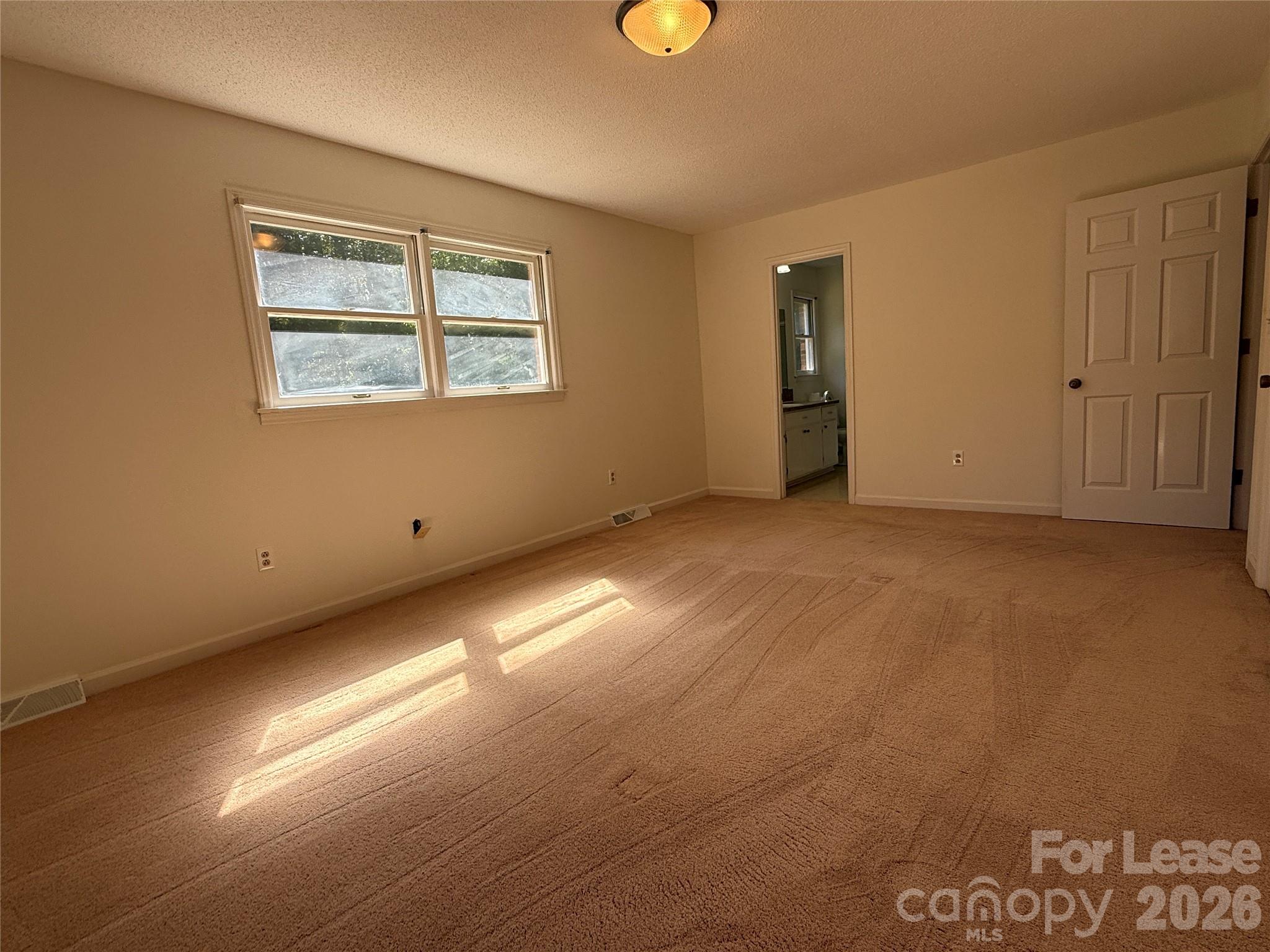 8806 Crestwood Drive Property Photo 39
