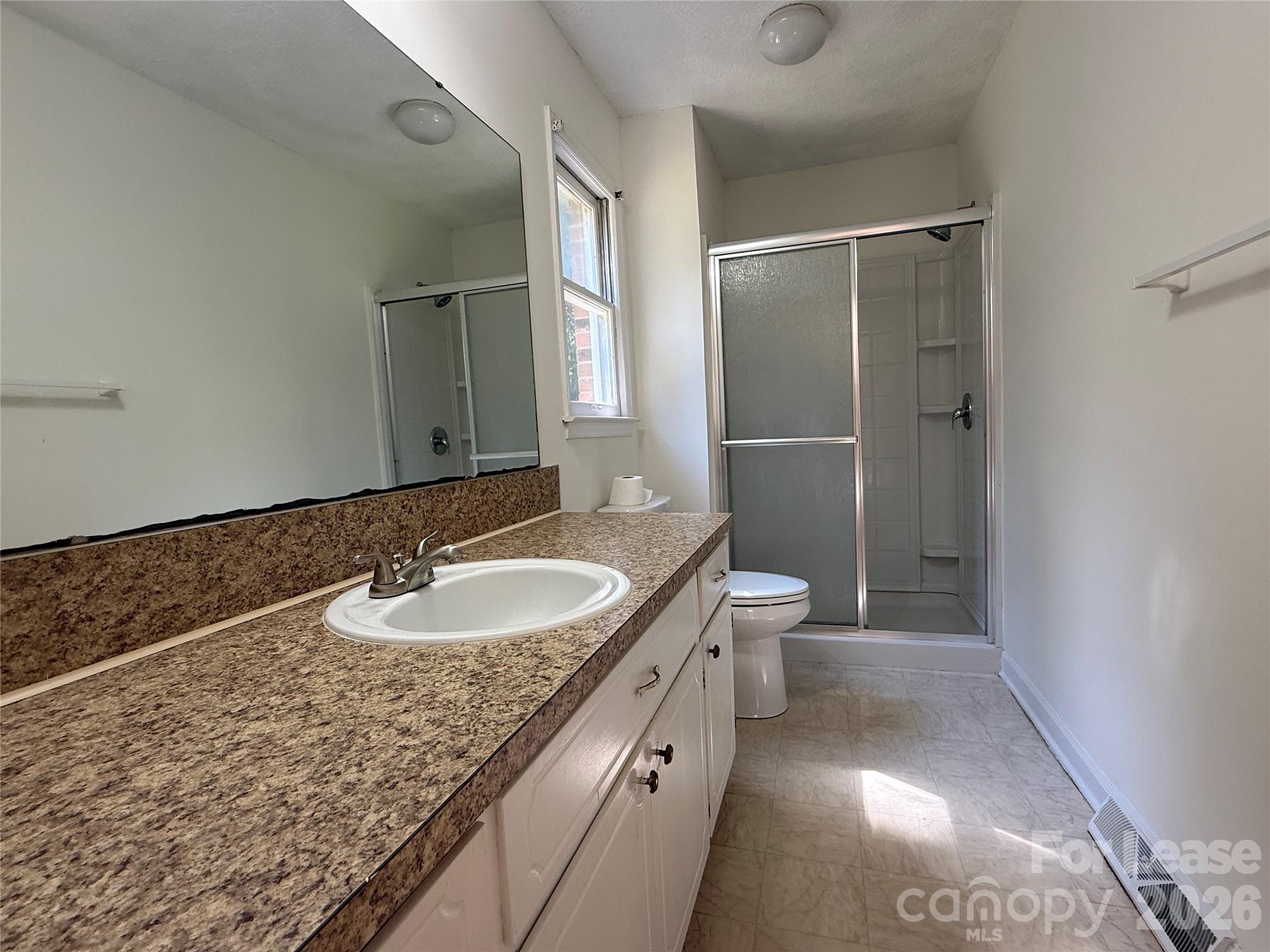 8806 Crestwood Drive Property Photo 40