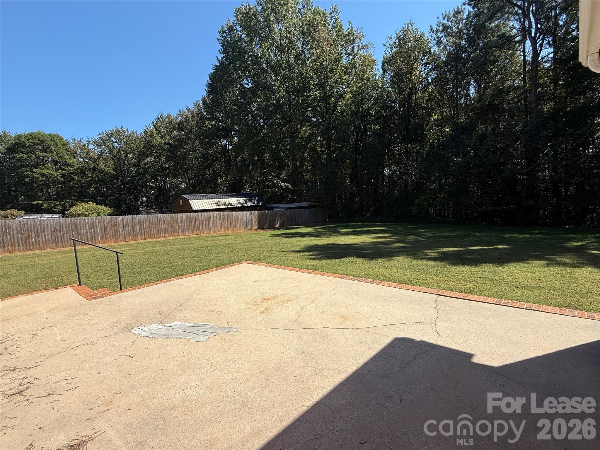 8806 Crestwood Drive Property Photo 41