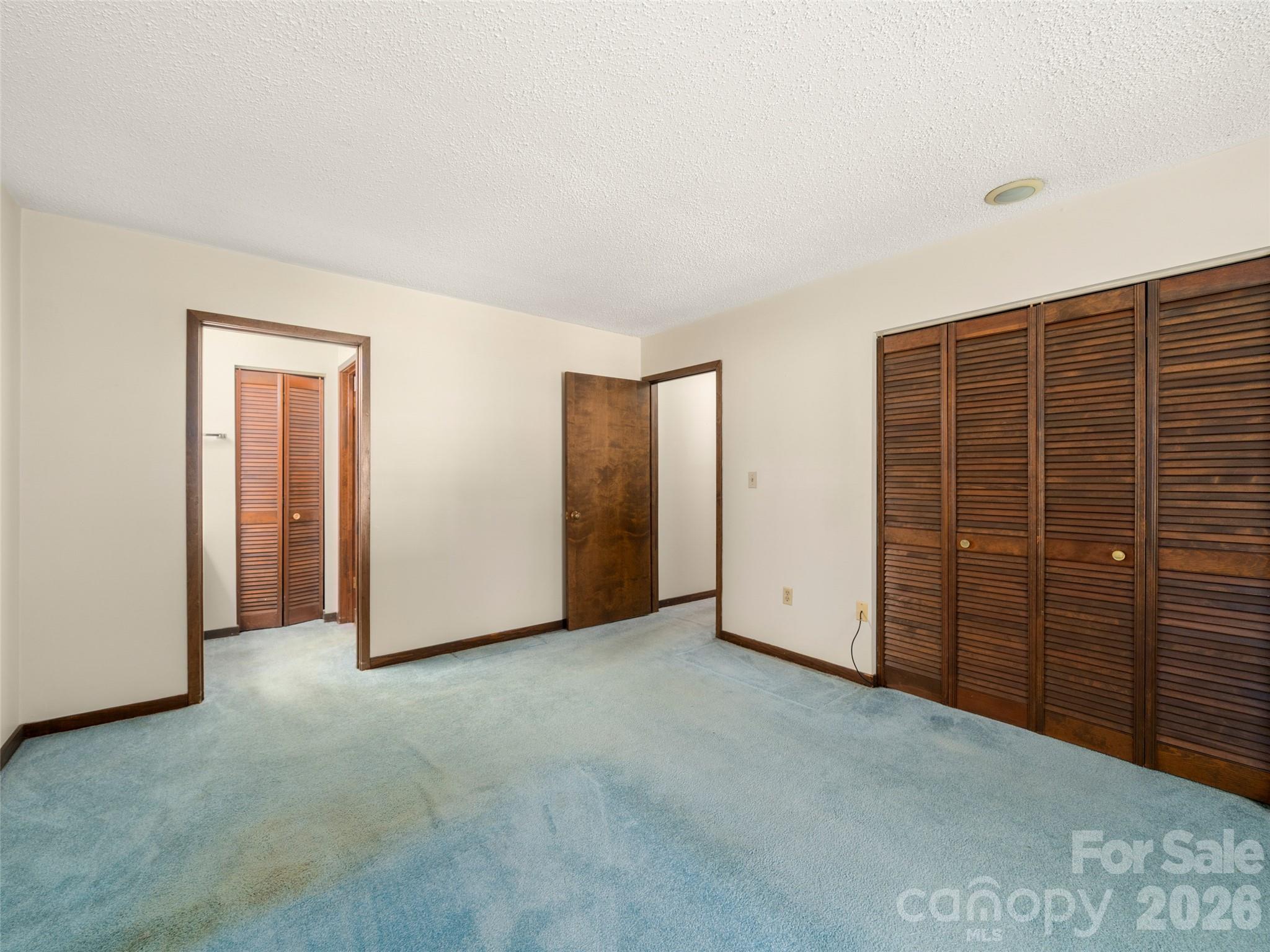 111 Shepard Square 605 Property Photo 17