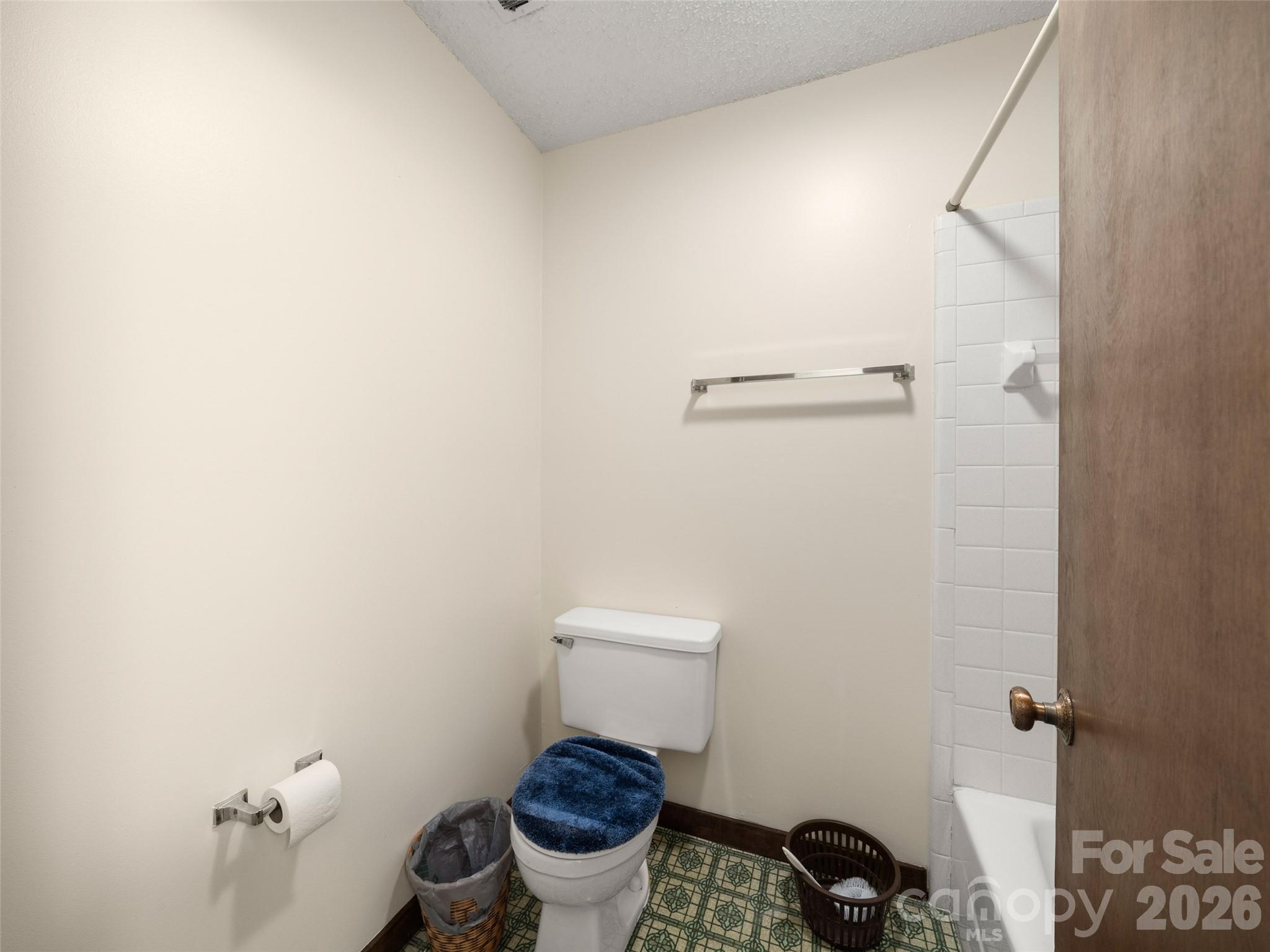 111 Shepard Square 605 Property Photo 21