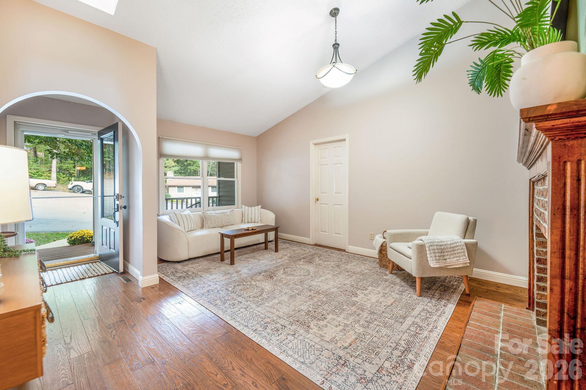 2 Maybury Place Property Photo 7