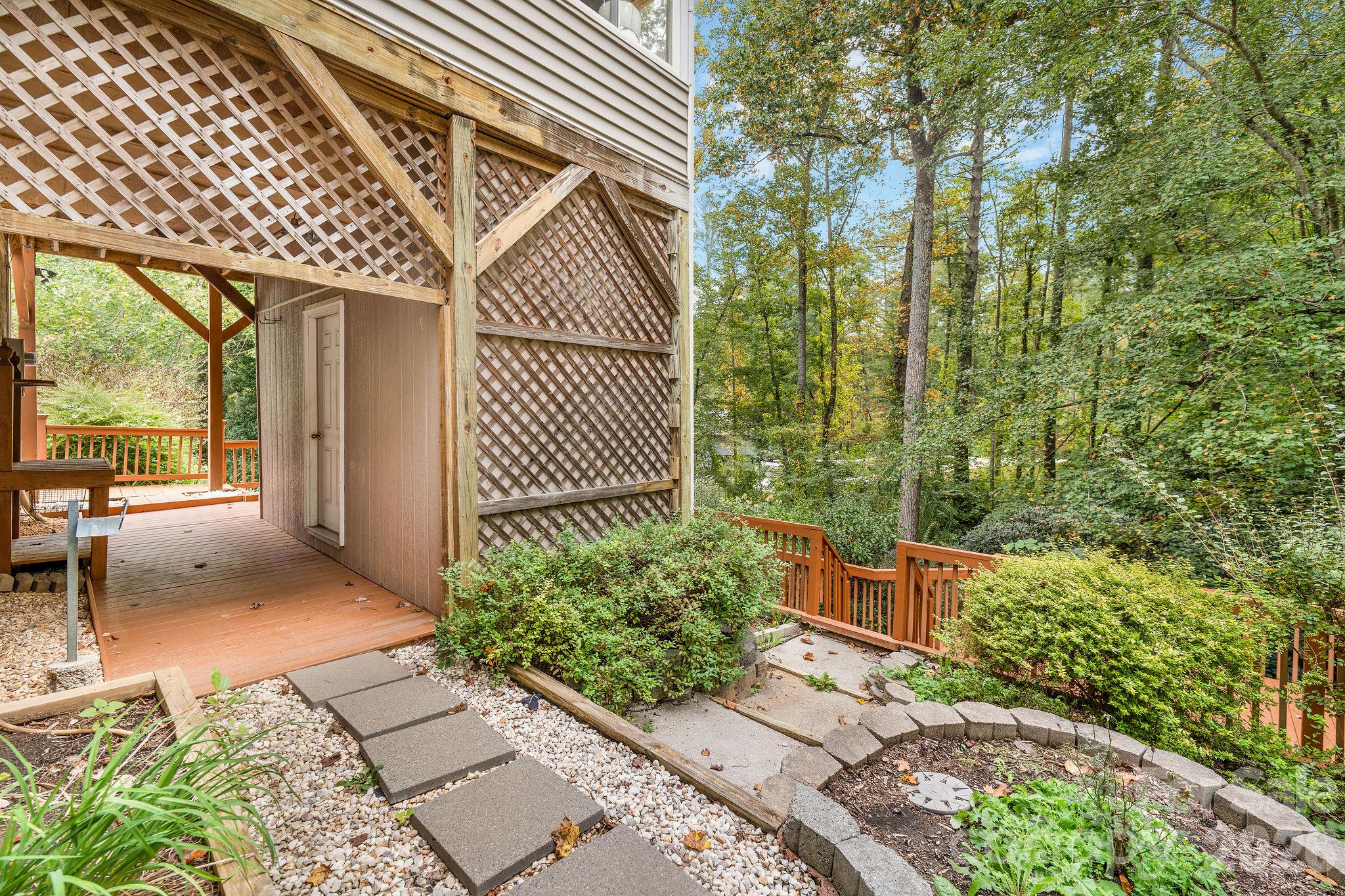 2 Maybury Place Property Photo 34