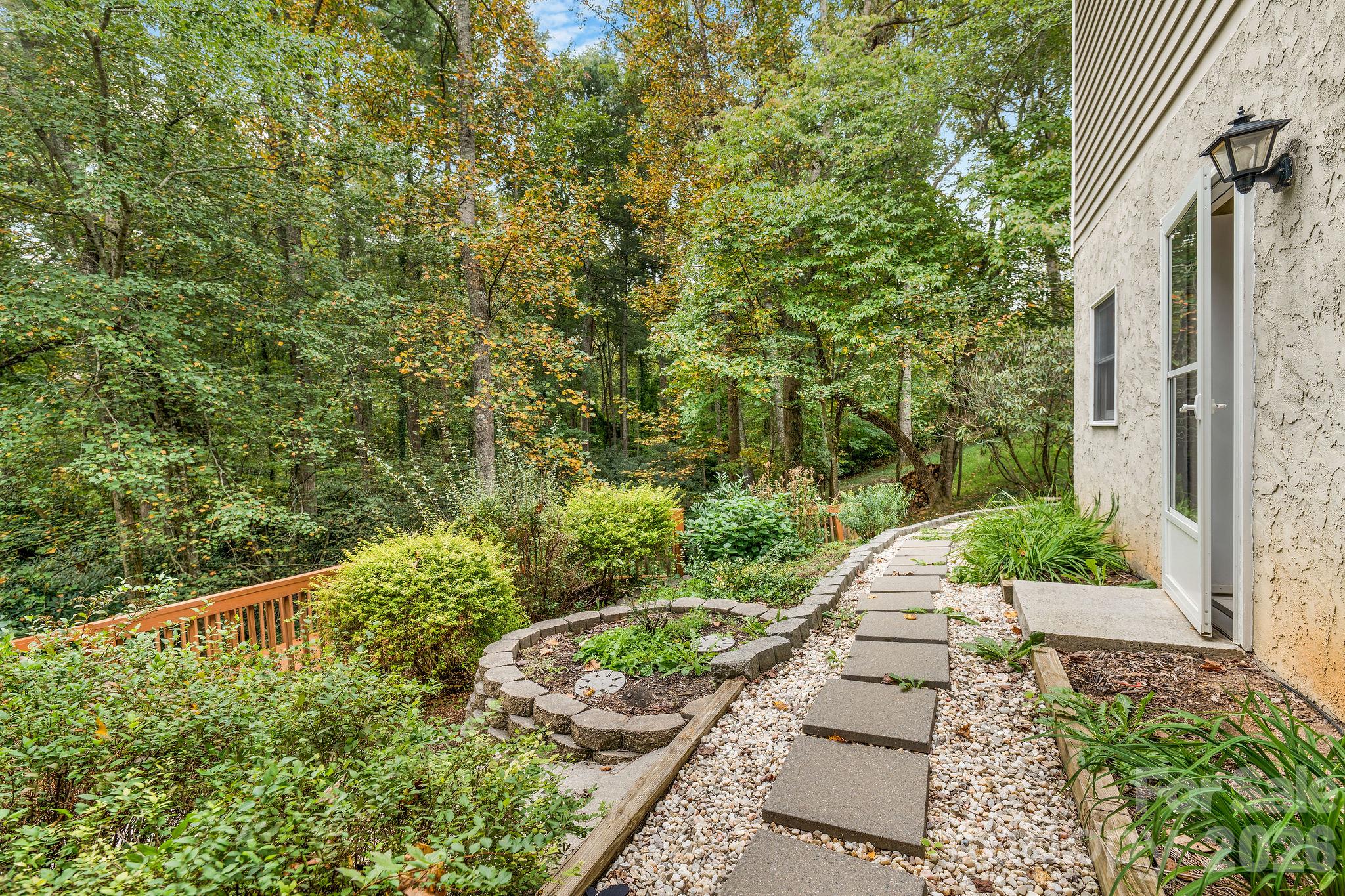 2 Maybury Place Property Photo 35