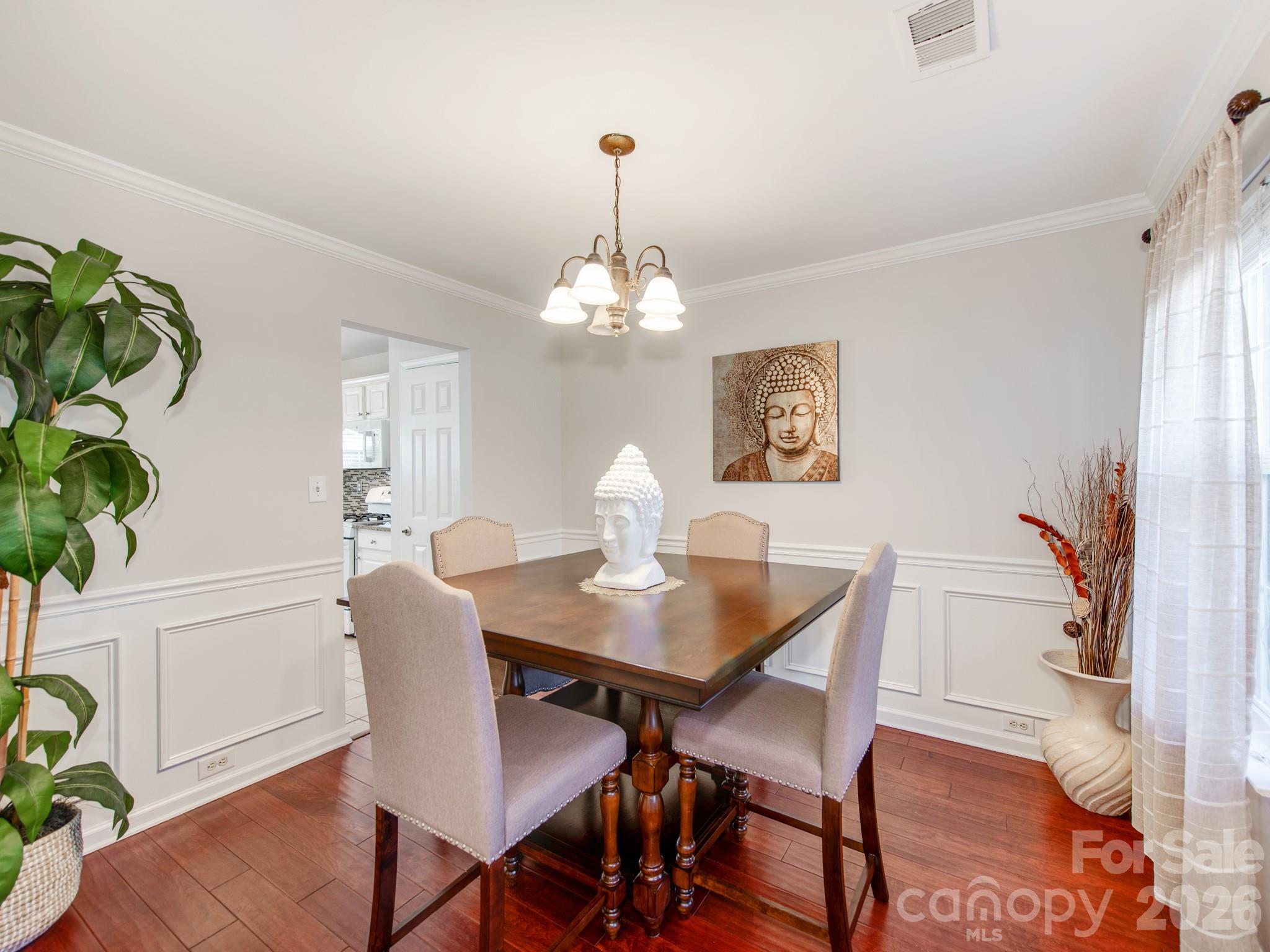 7707 Nicolette Court Property Photo 5