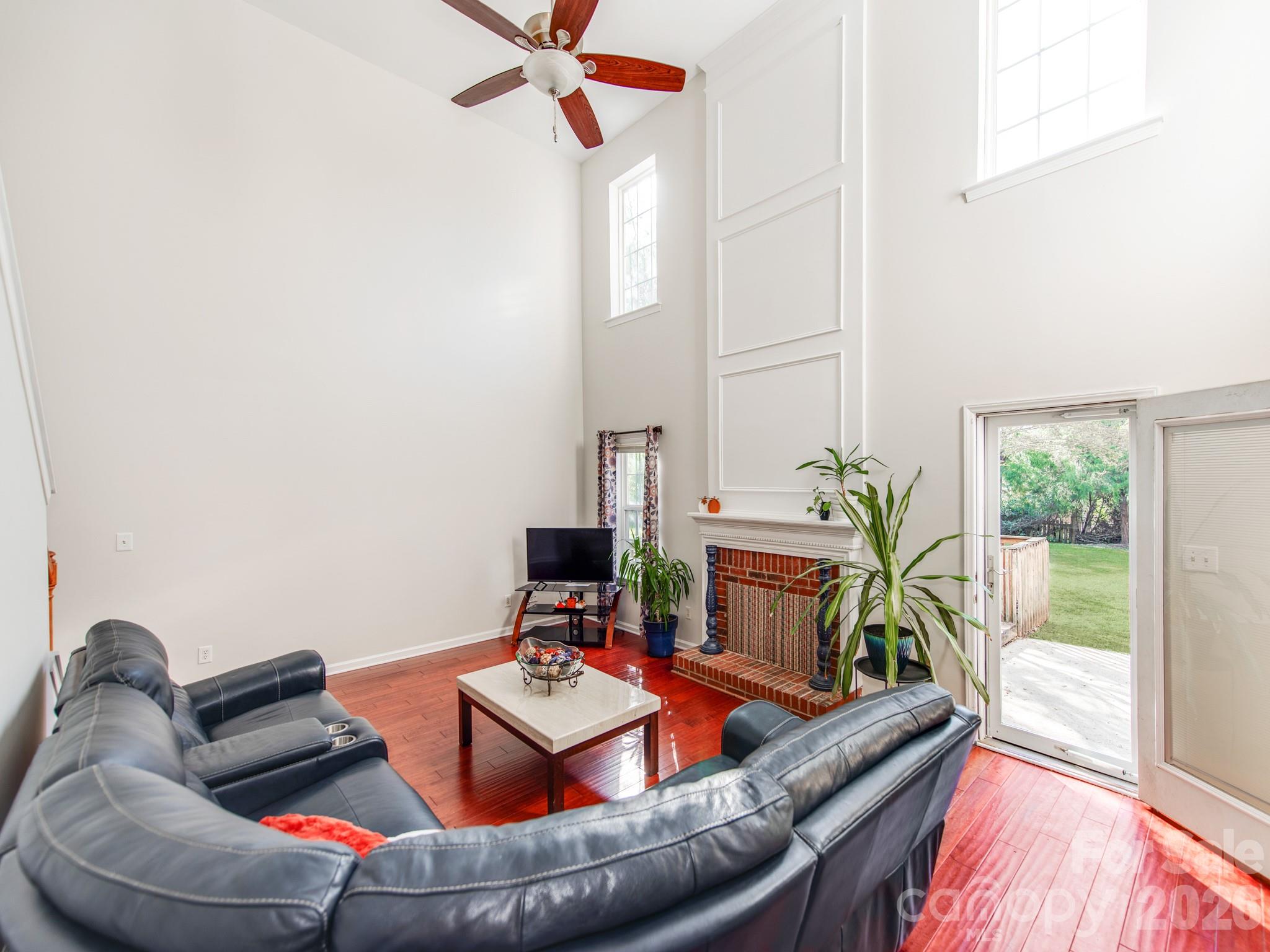 7707 Nicolette Court Property Photo 6