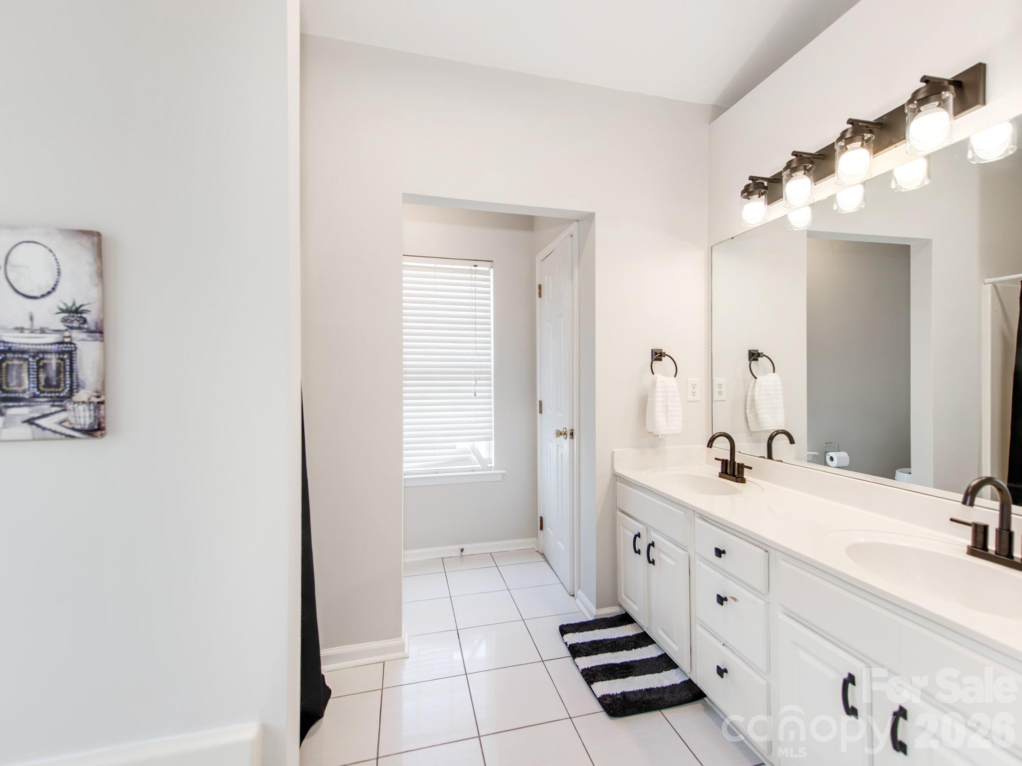 7707 Nicolette Court Property Photo 15