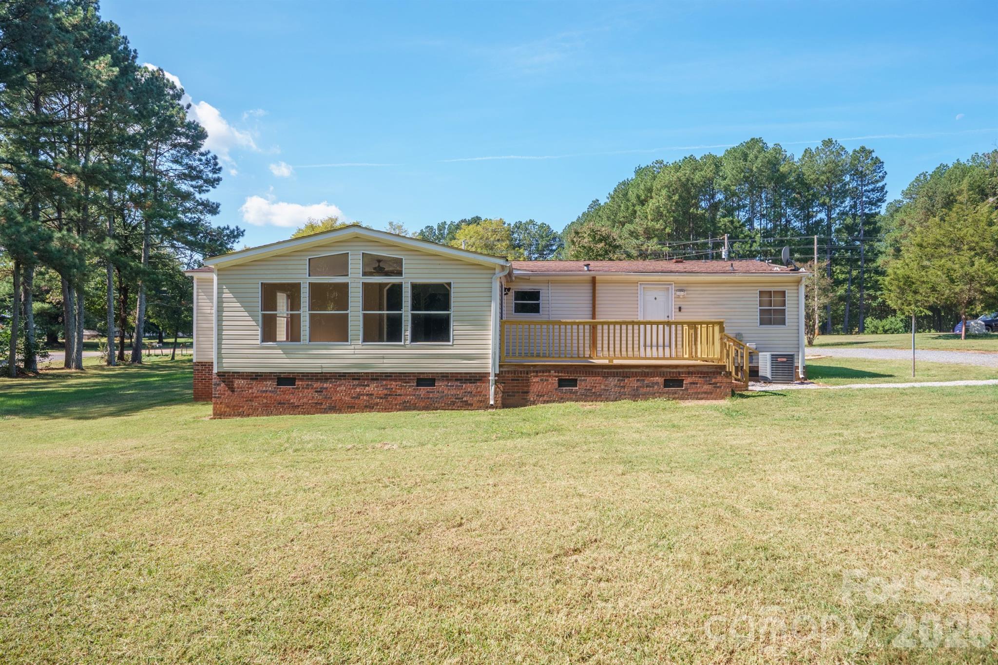 2120 Peeler Road Property Photo 9