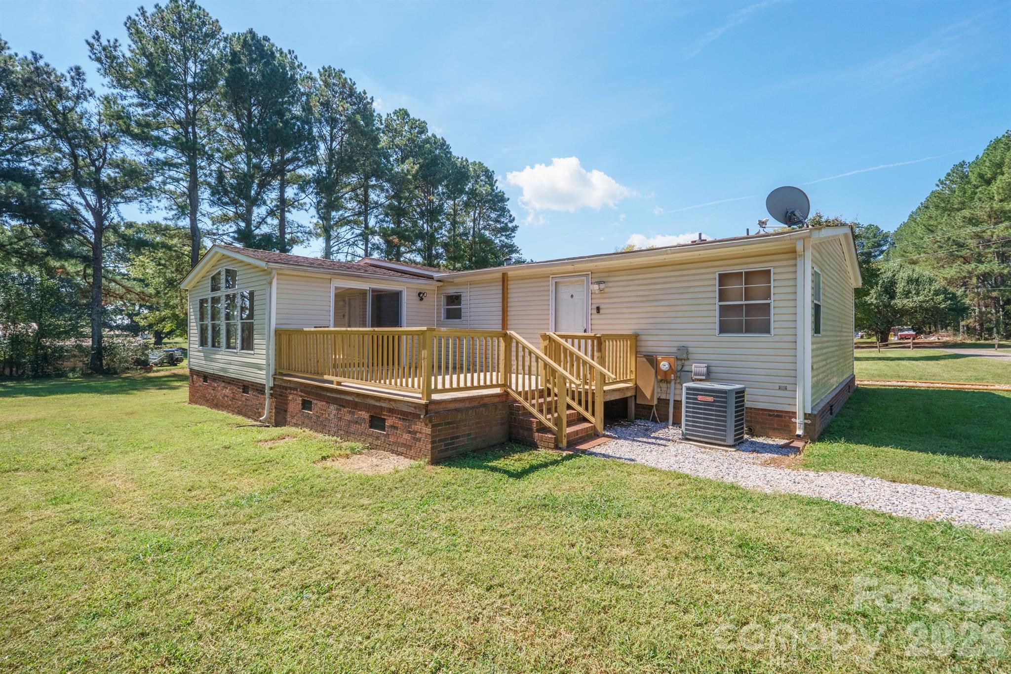 2120 Peeler Road Property Photo 10