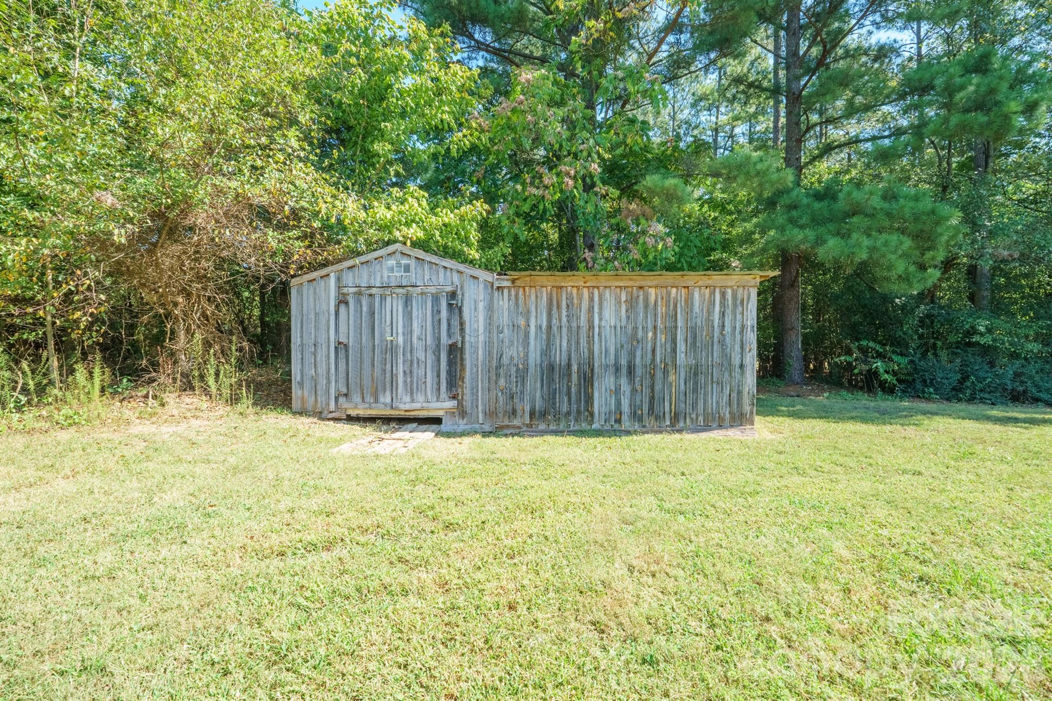 2120 Peeler Road Property Photo 12
