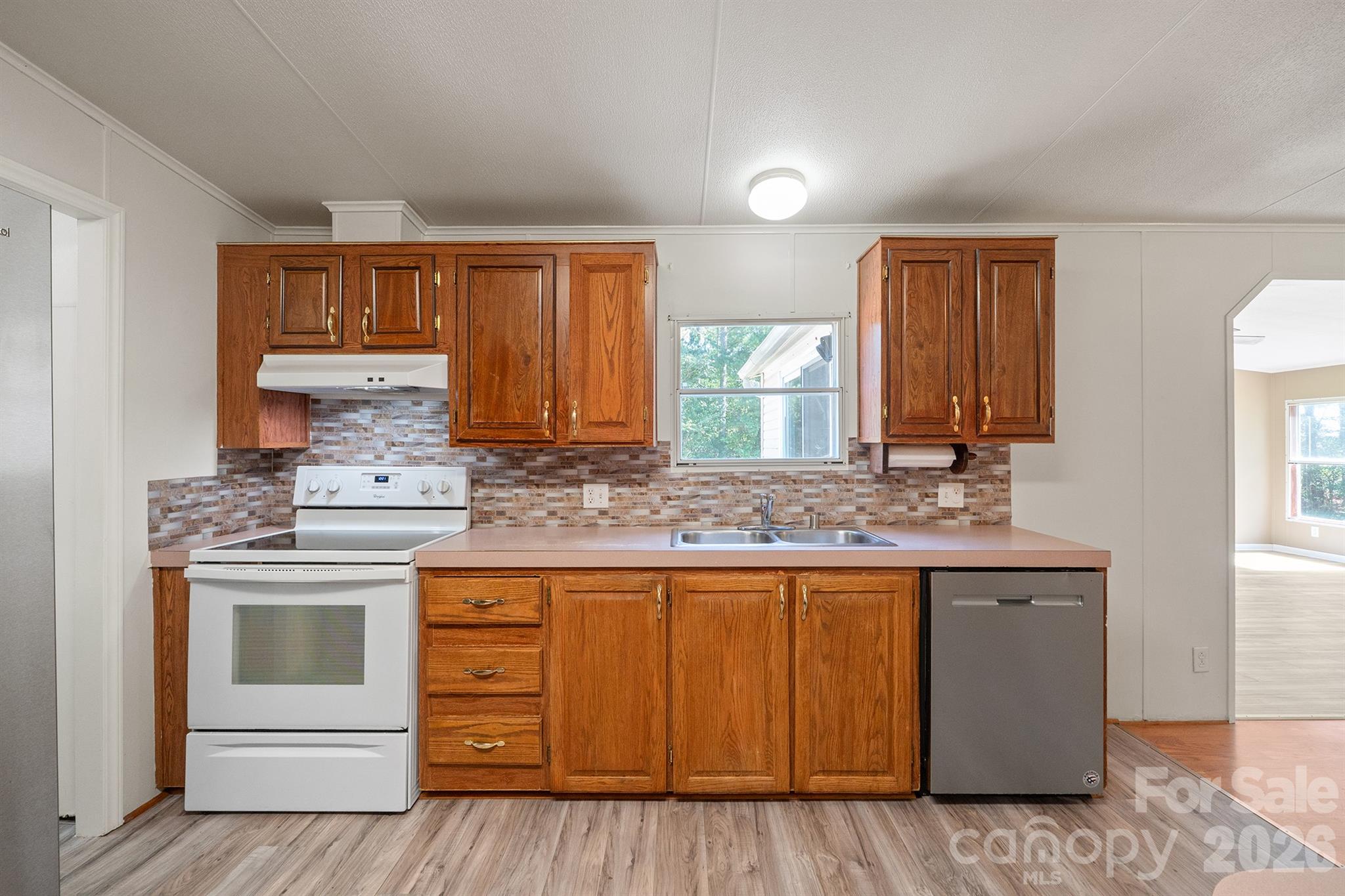 2120 Peeler Road Property Photo 29