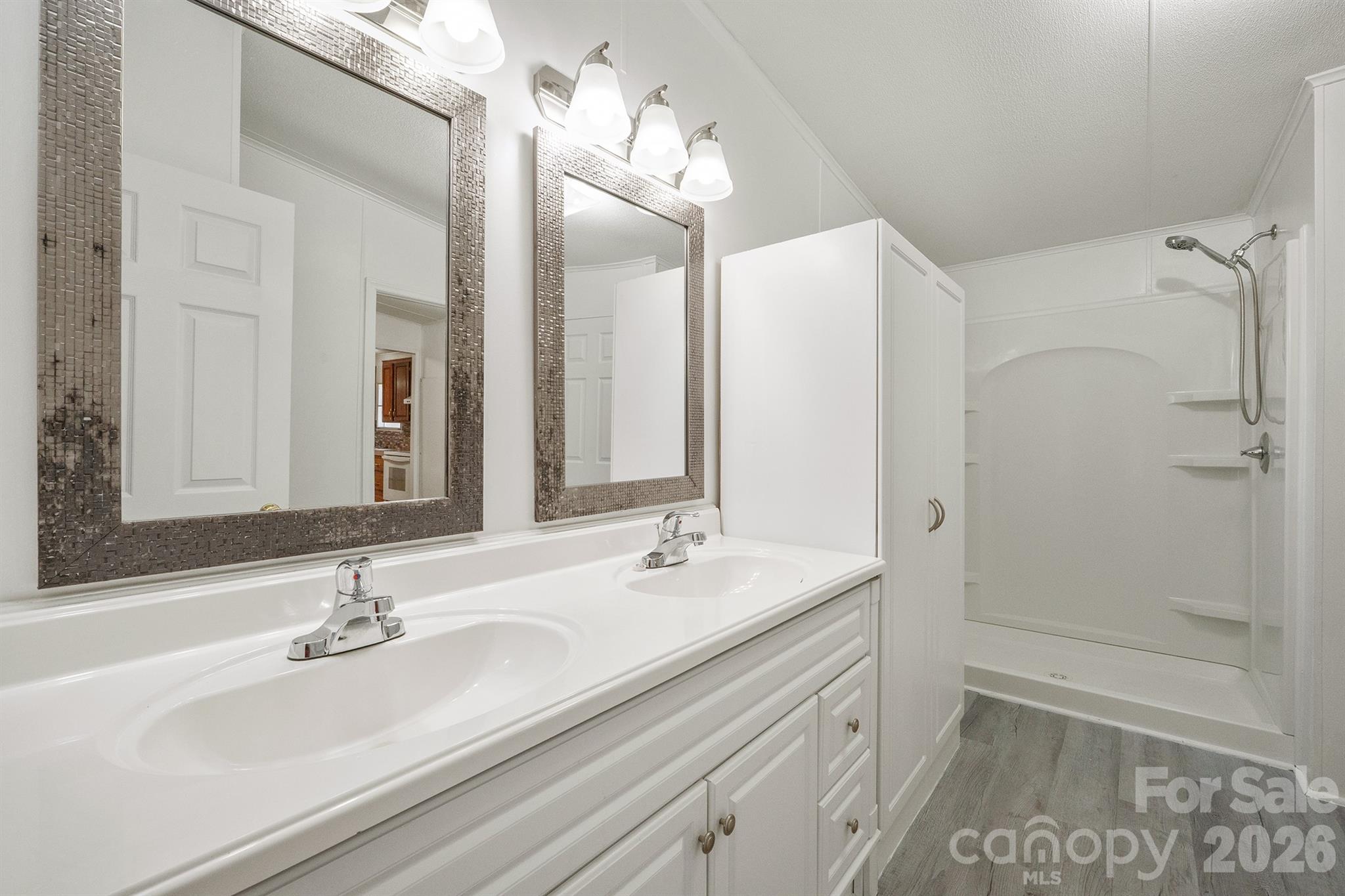 2120 Peeler Road Property Photo 36