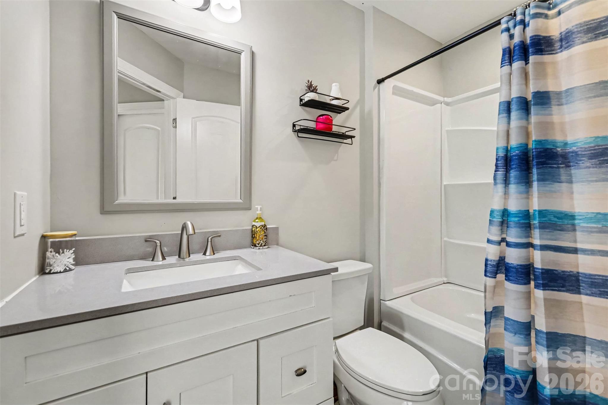633 Ashford Street Property Photo 10