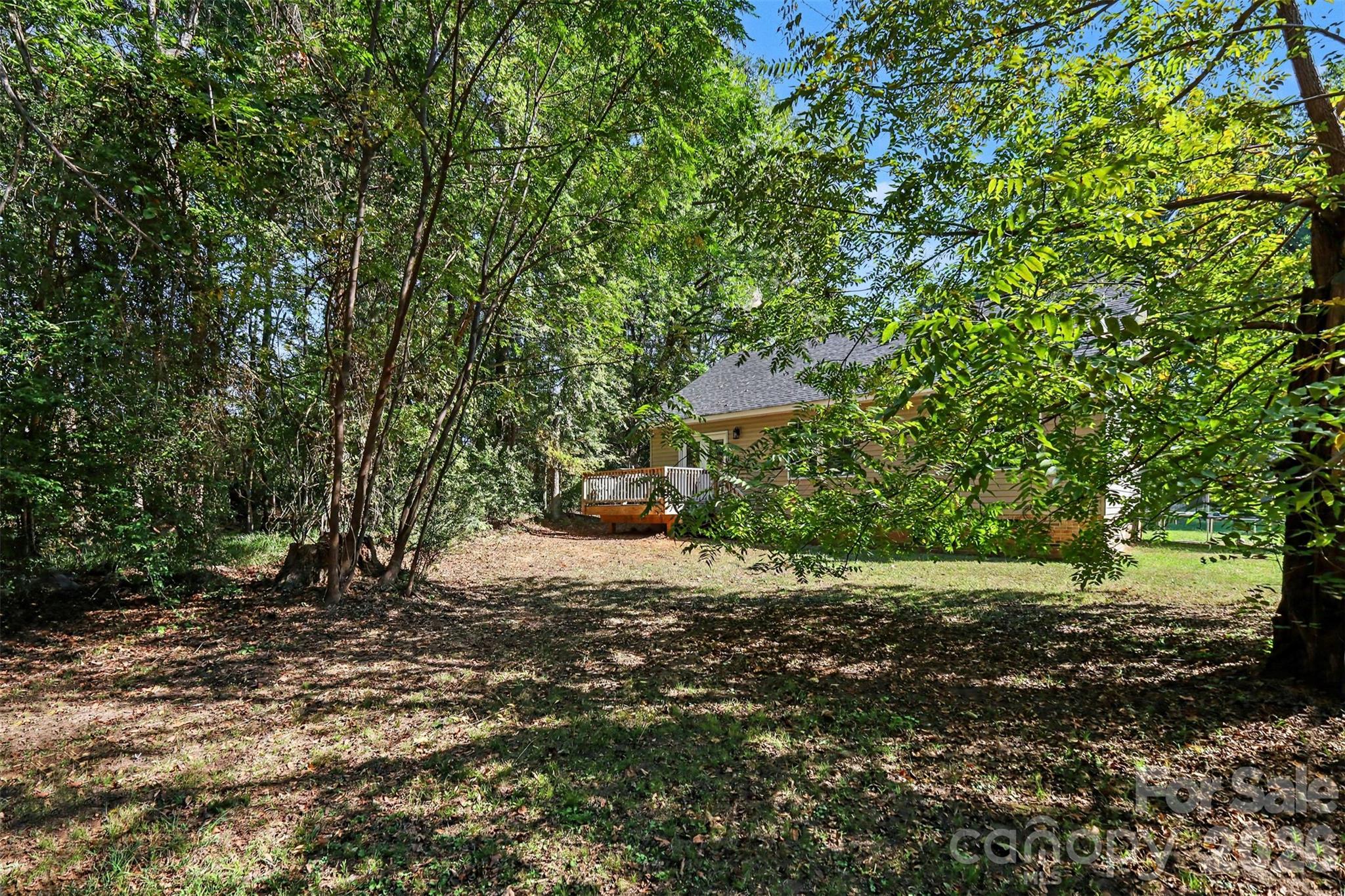 633 Ashford Street Property Photo 14