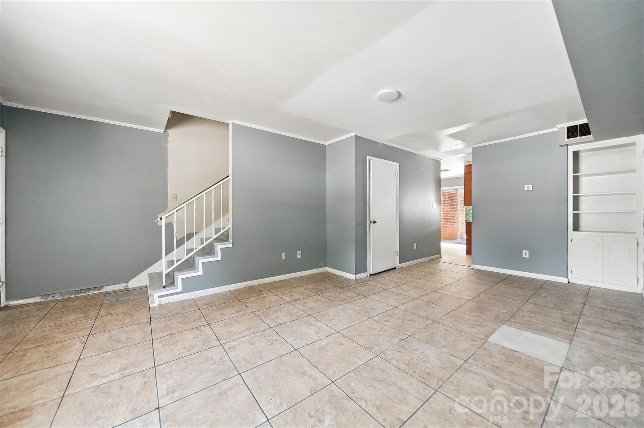 402 S Ashe Avenue Property Photo 8