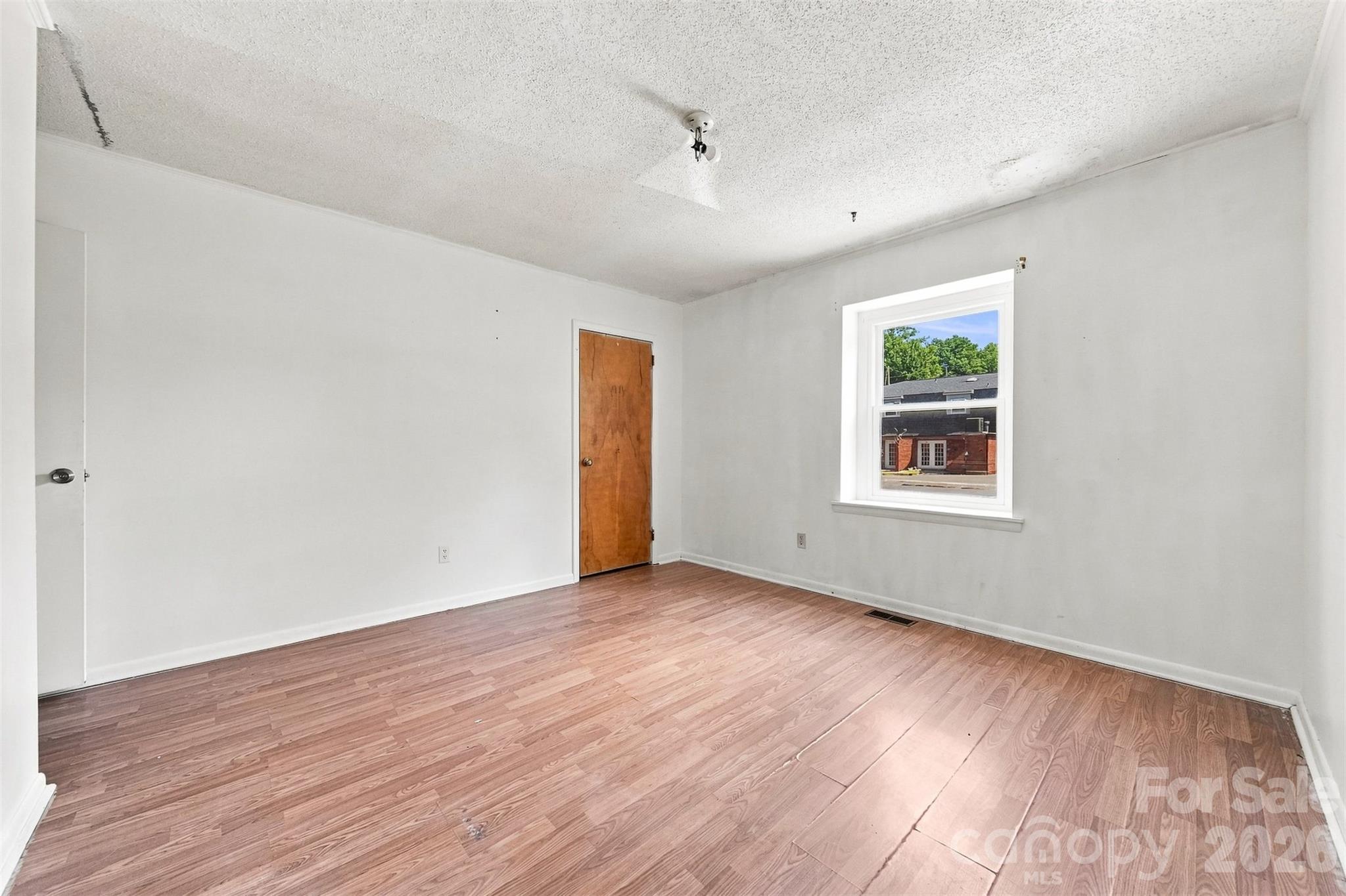 402 S Ashe Avenue Property Photo 21