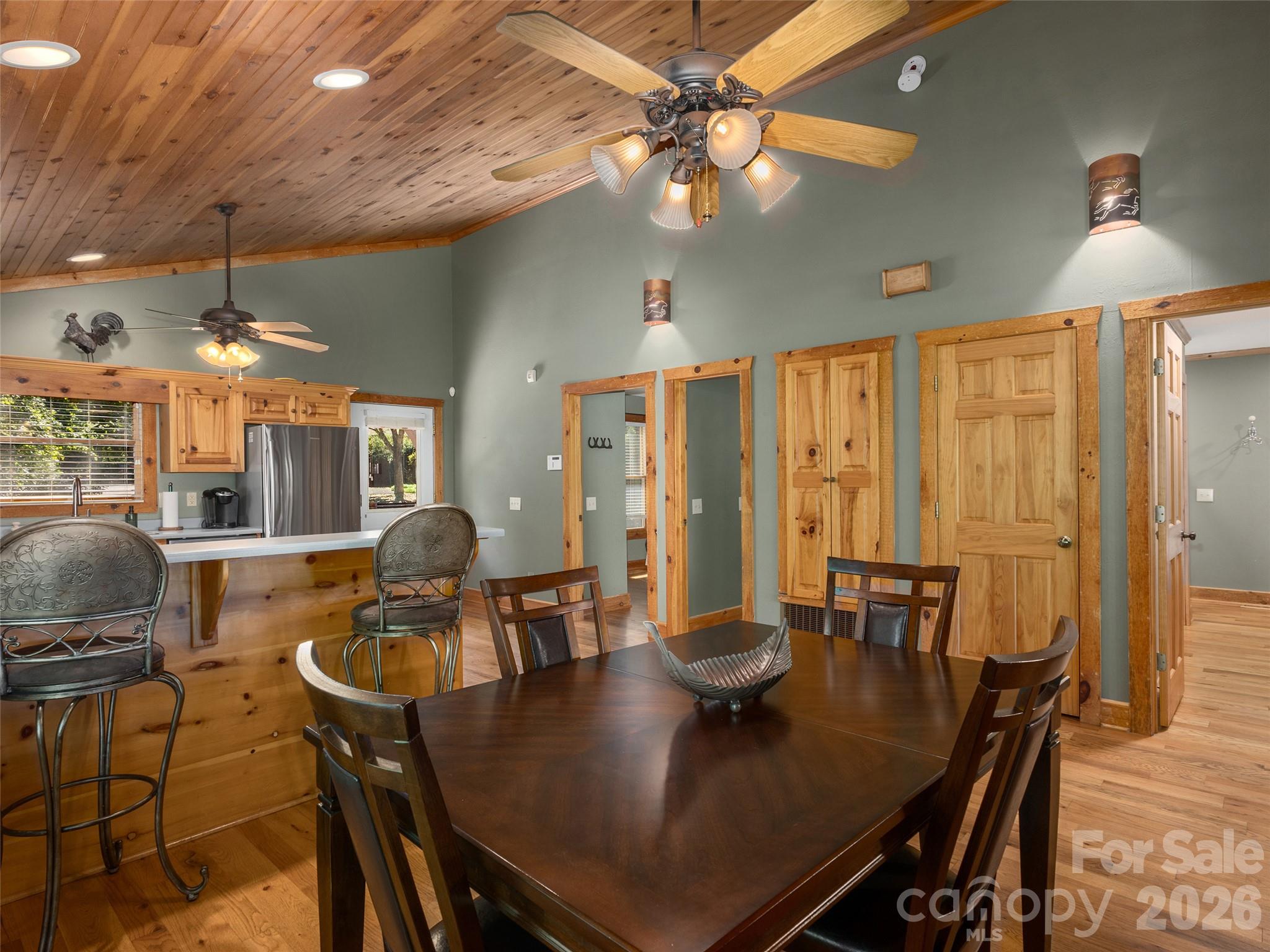 5 Chalet Court Property Photo 8