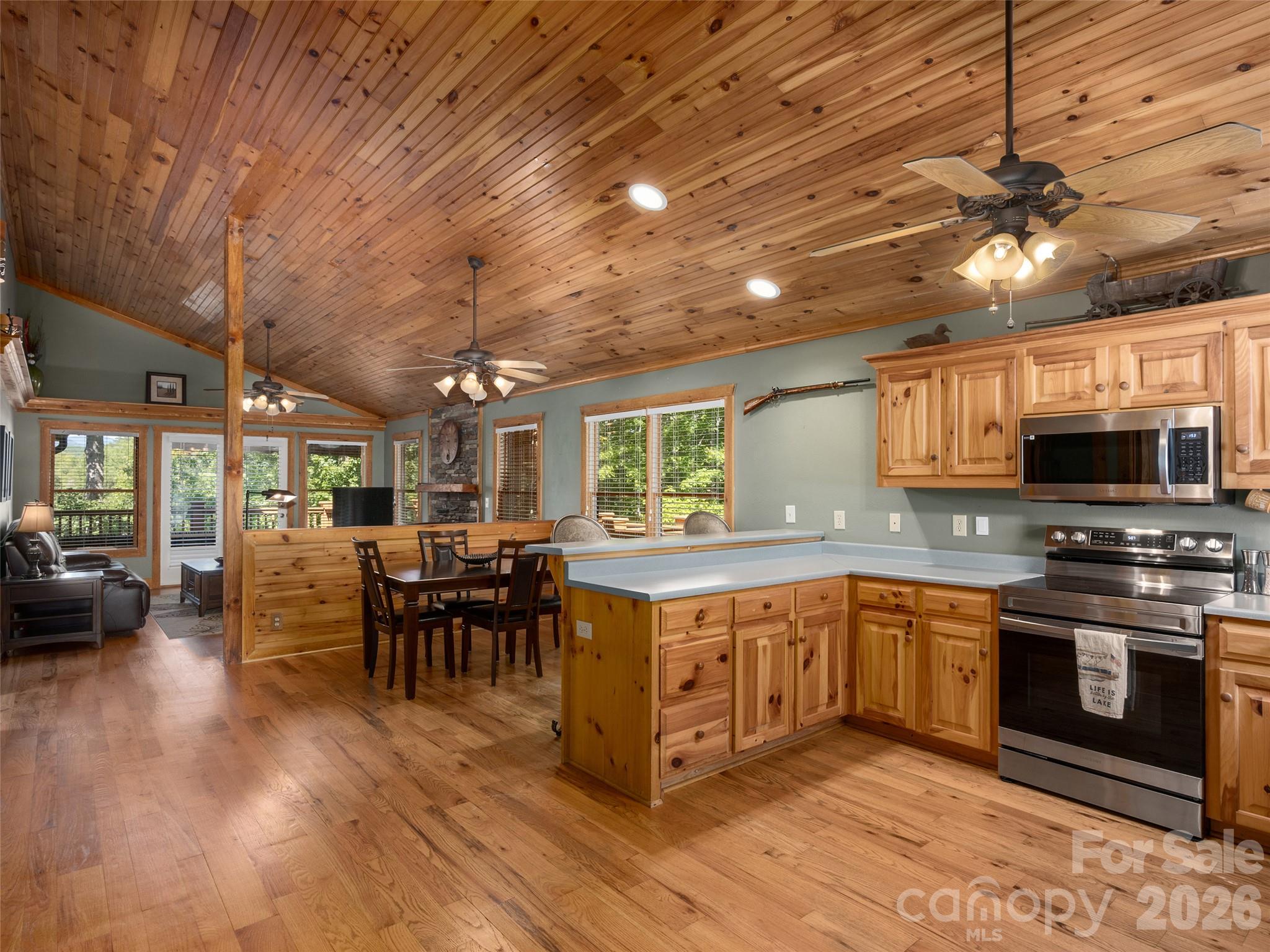 5 Chalet Court Property Photo 12