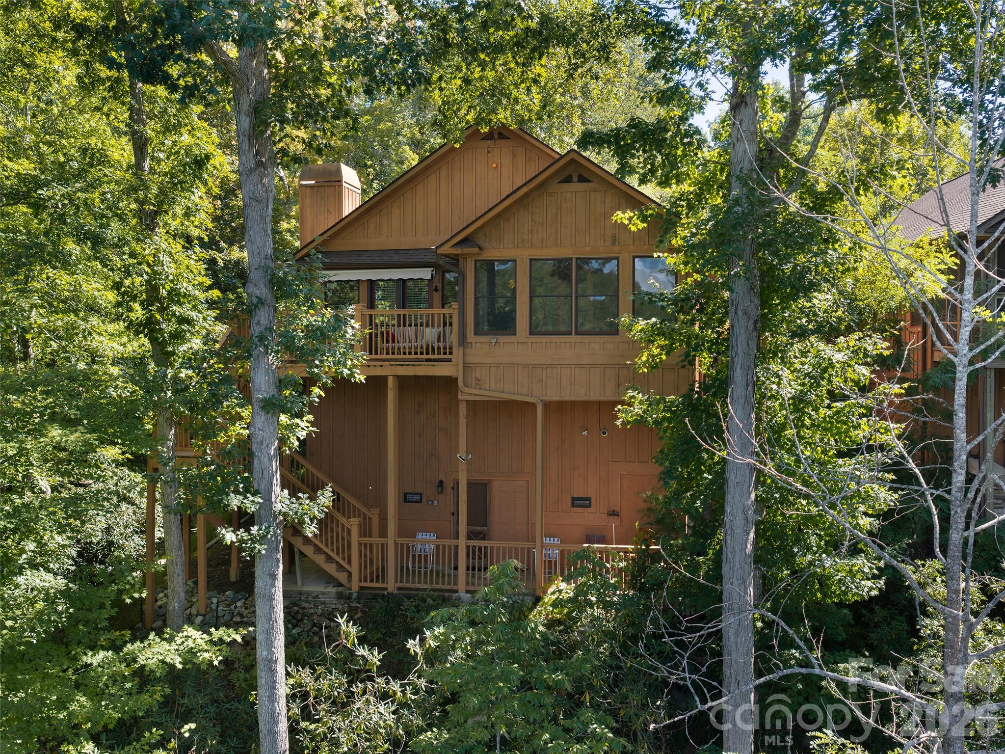 5 Chalet Court Property Photo 24