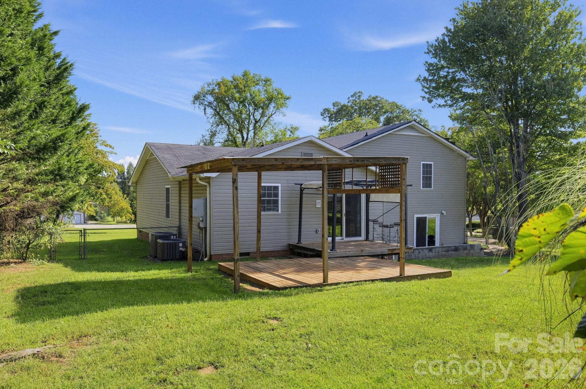 1206 Three Bridges Road Property Photo 32