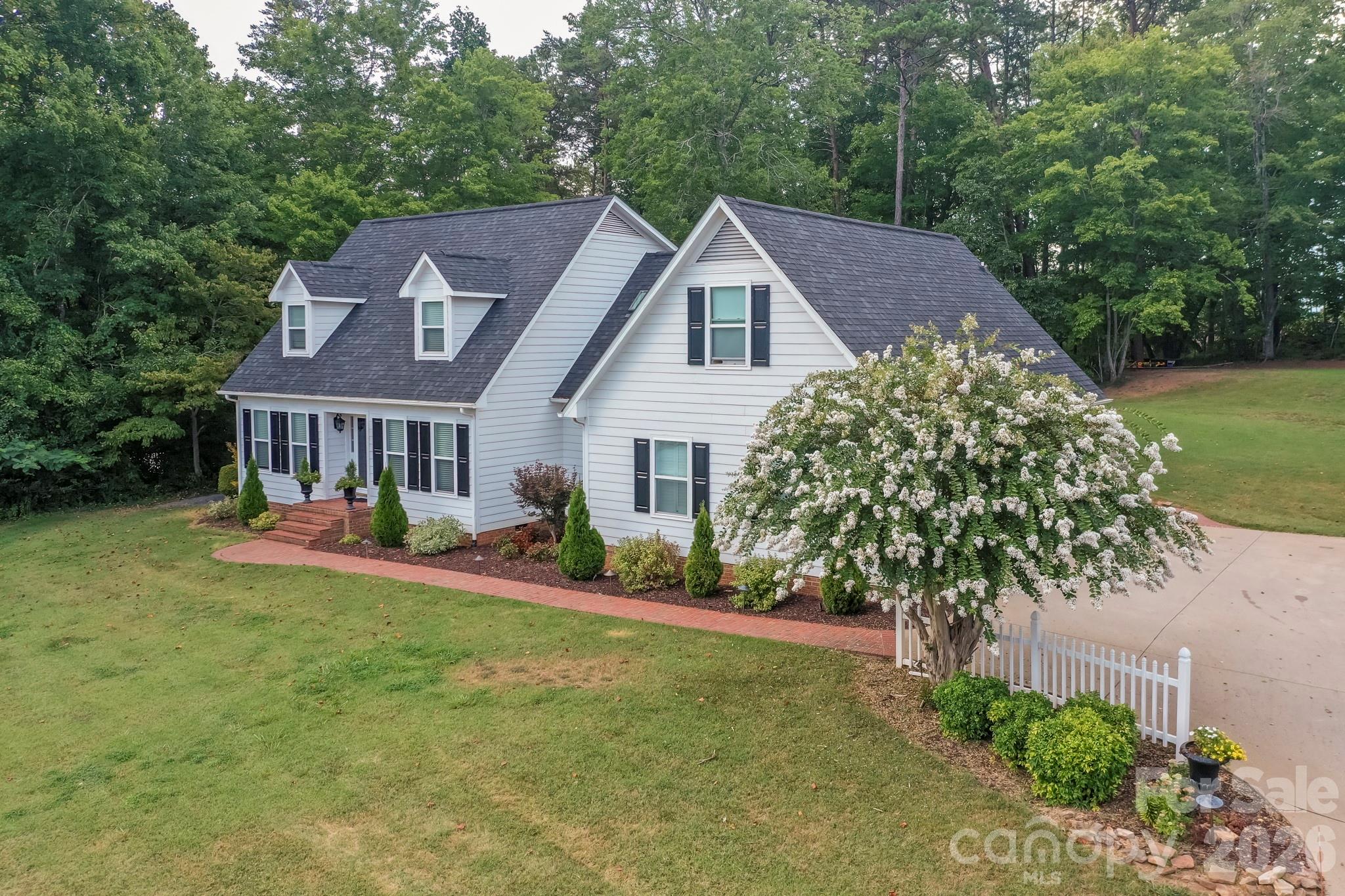 191 Briarwood Drive Property Photo 2