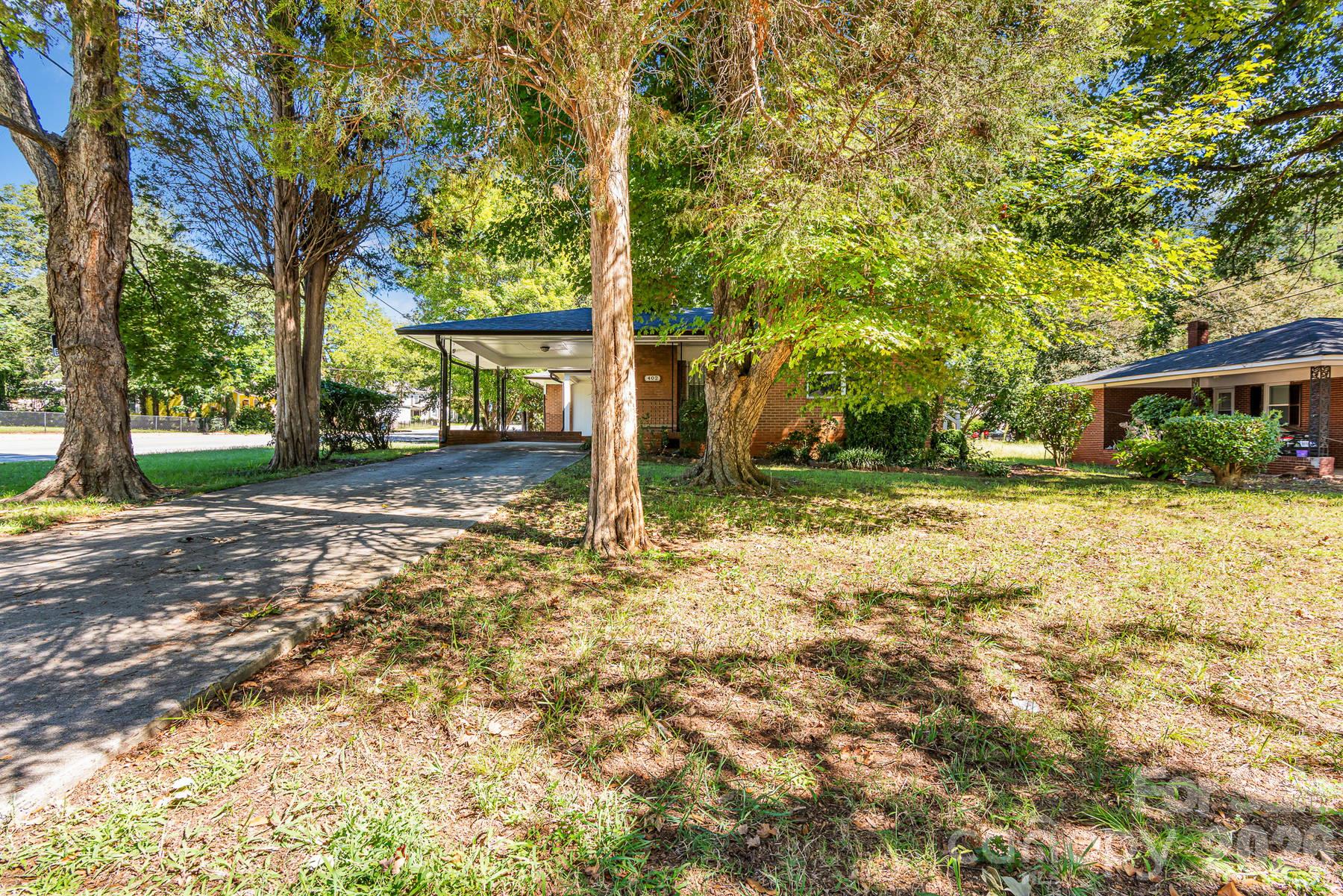 402 E Horah Street Property Photo 7