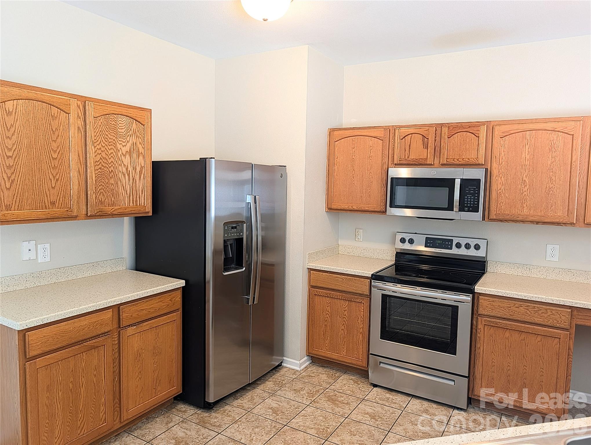 2562 Spring Breeze Way Property Photo 8
