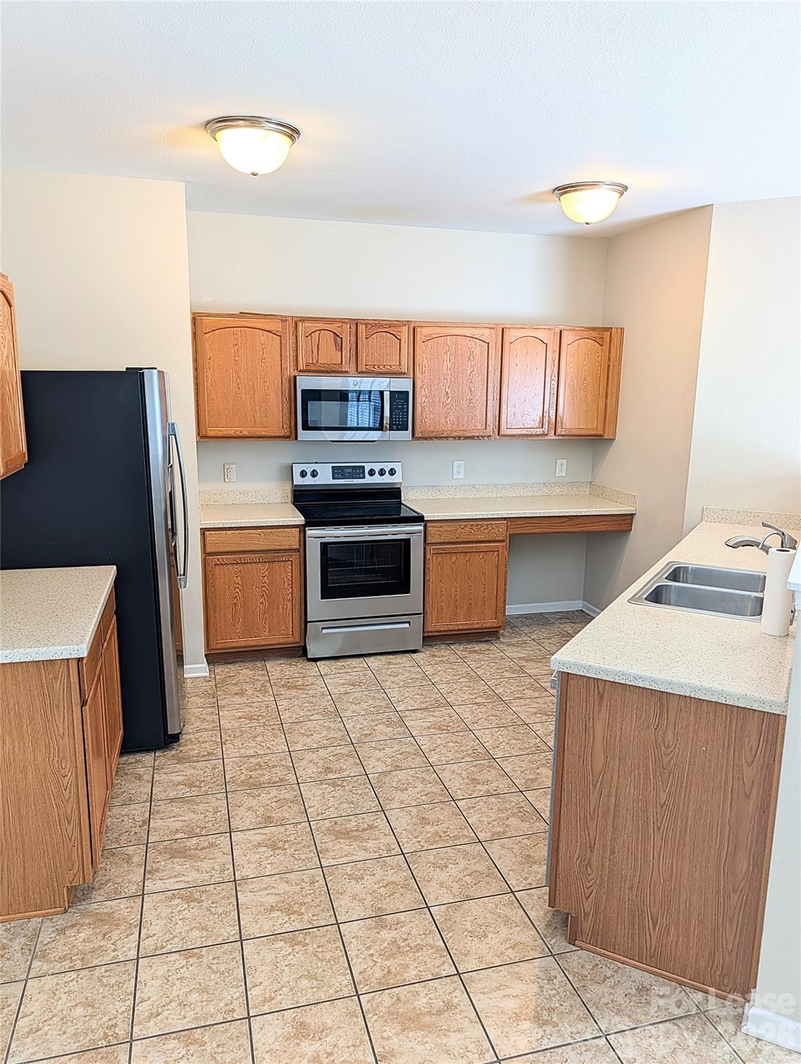 2562 Spring Breeze Way Property Photo 9