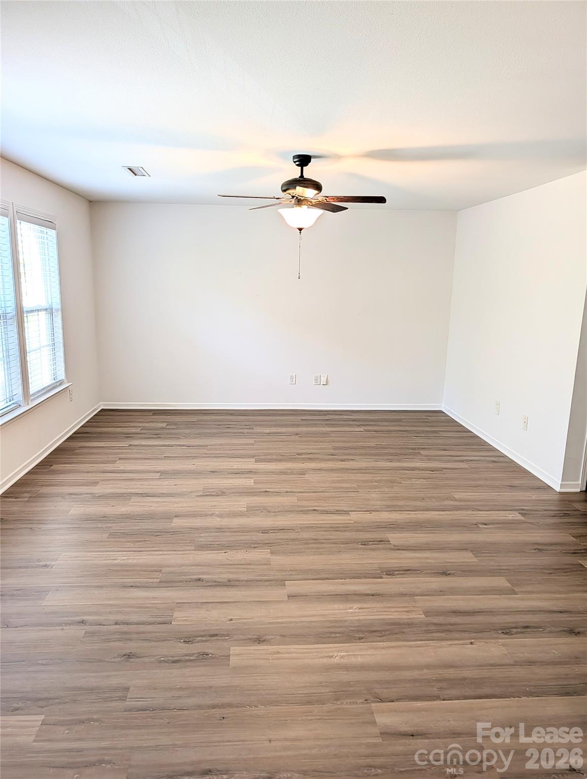 2562 Spring Breeze Way Property Photo 11