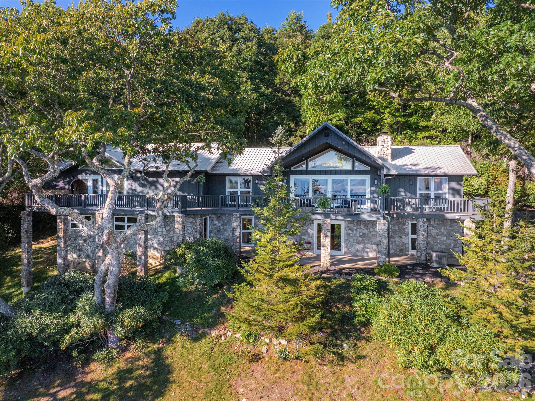 465 Leatherwood Road Property Photo 1