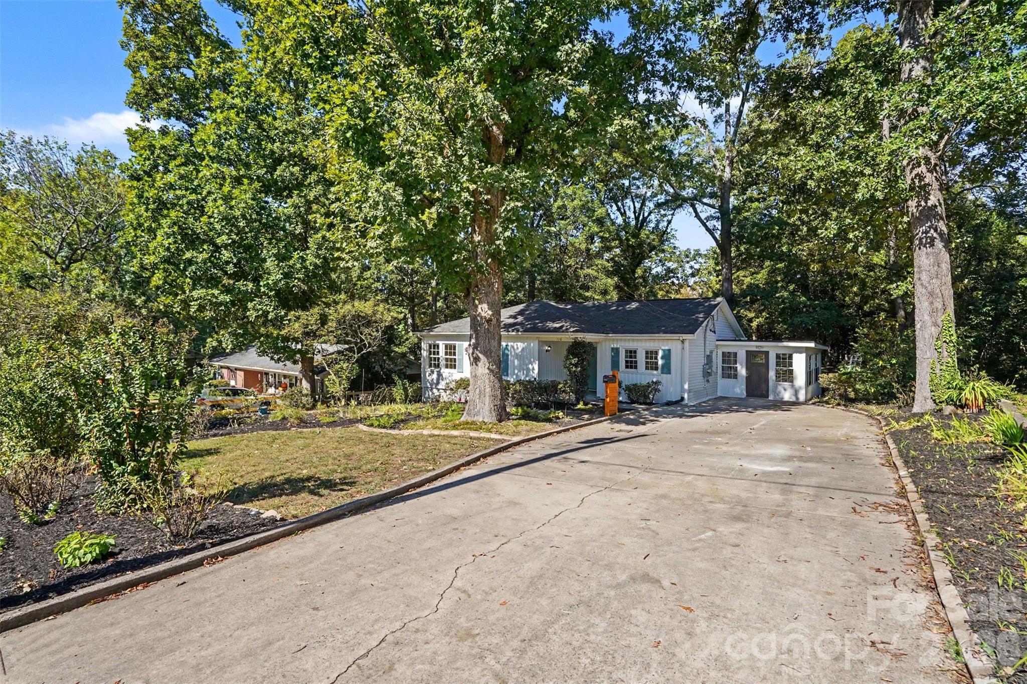 110 Hillside Avenue Property Photo 4
