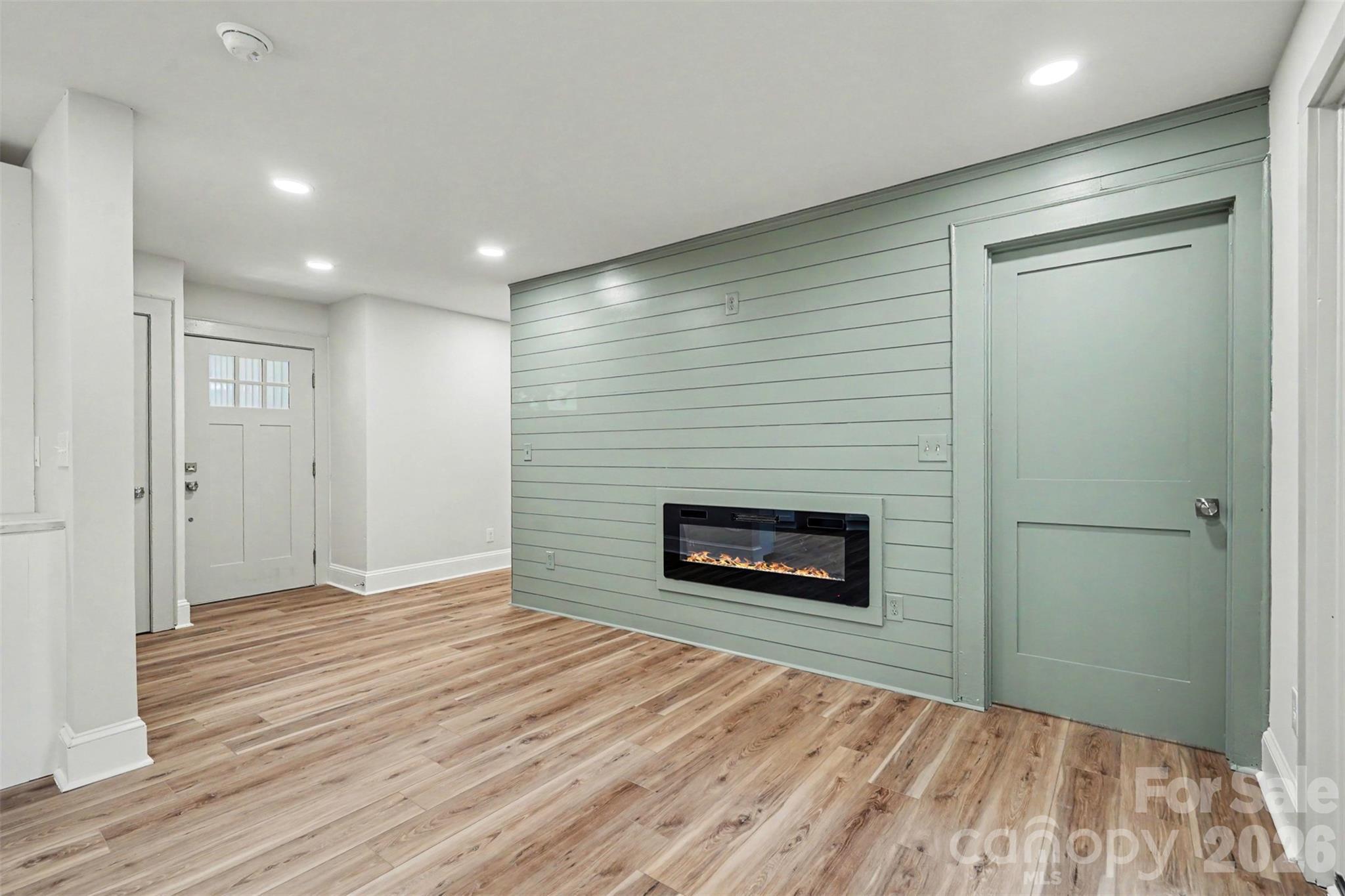 110 Hillside Avenue Property Photo 5