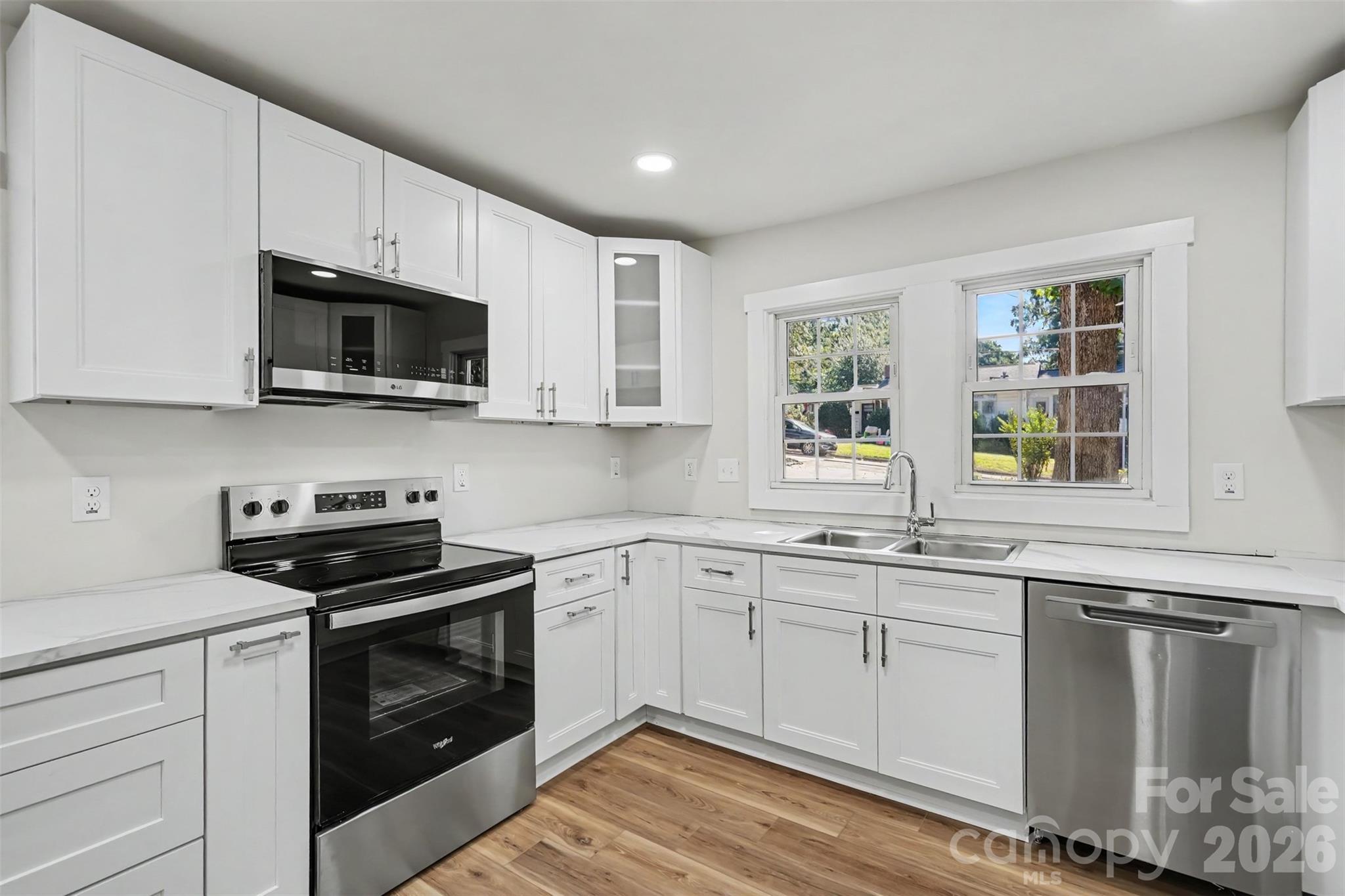 110 Hillside Avenue Property Photo 17