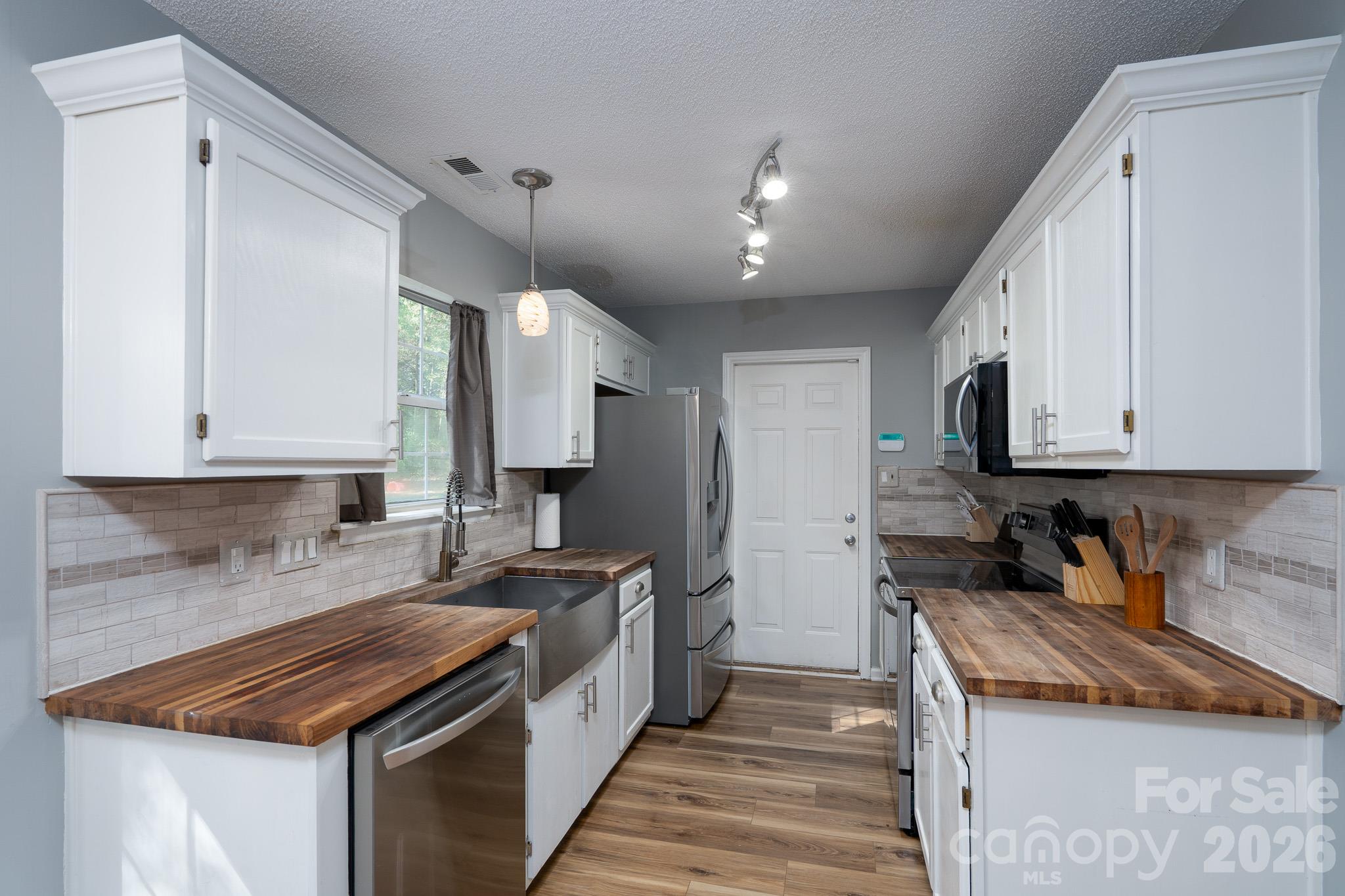 14200 Lavender Trace Court Property Photo 7