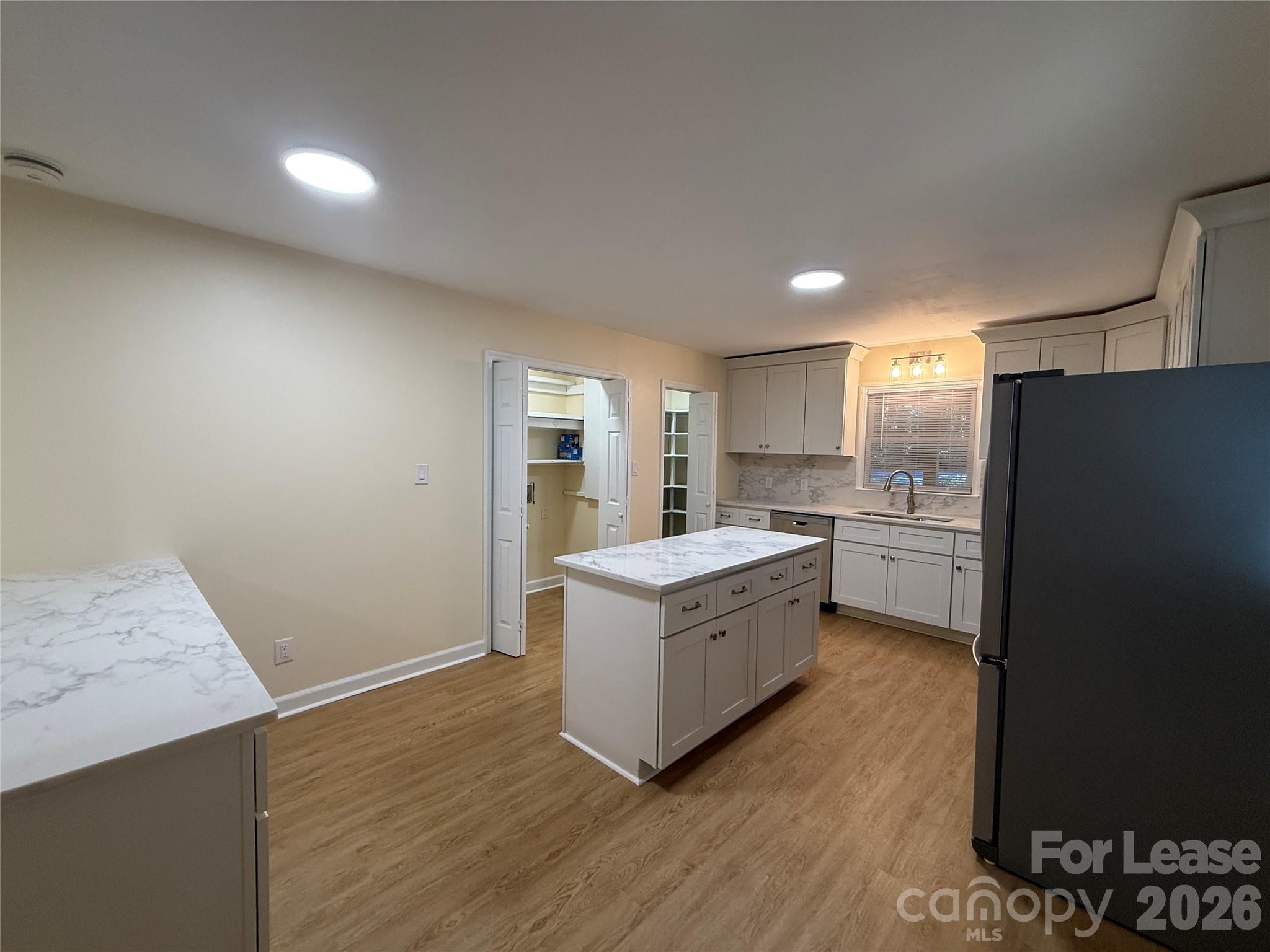 11909 Field Street Property Photo 13