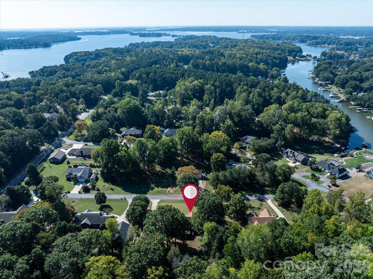 8636 Sherrills Creek Drive Property Photo 2
