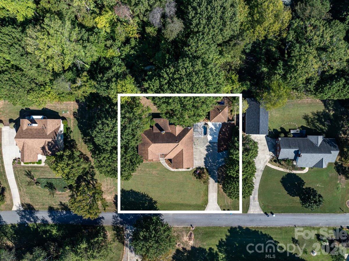 8636 Sherrills Creek Drive Property Photo 4